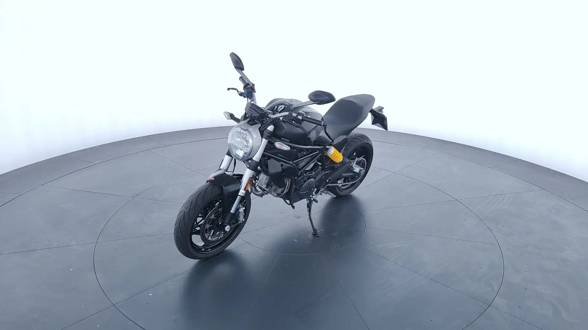 Ducati Monster 797 . - 1
