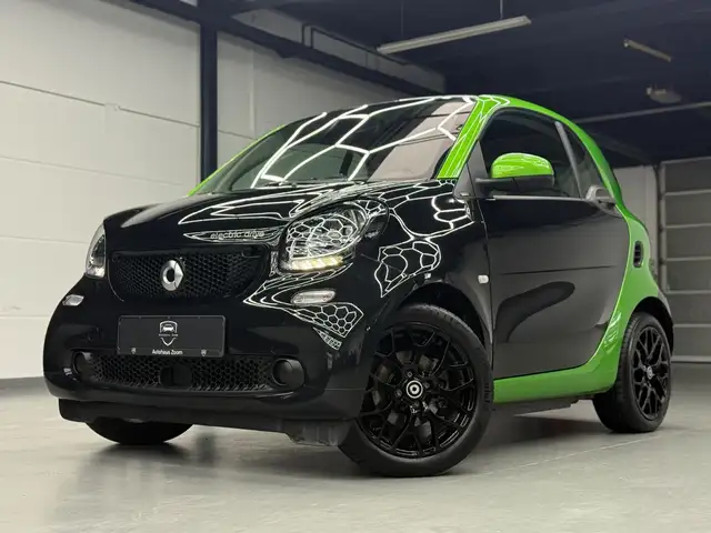 smart forTwo EQ PANO*SHZ*KLIMA*PDC*TÜV NEU*100% BATTER