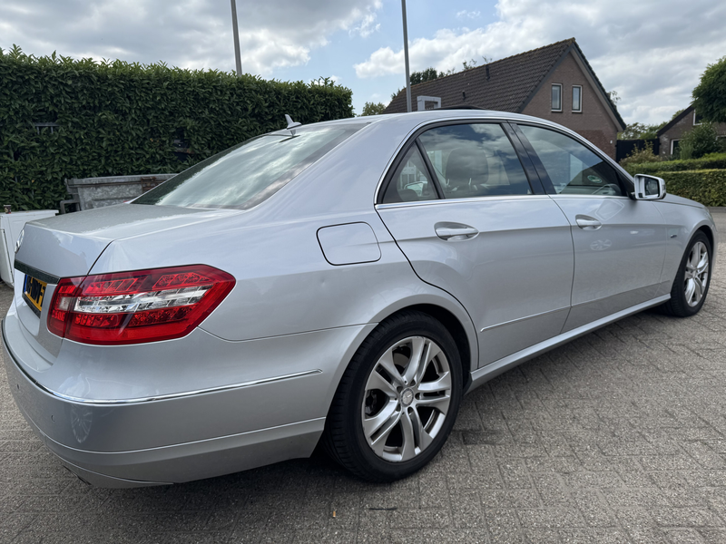 Mercedes-Benz E 350 CDI Avantgarde — photo 3