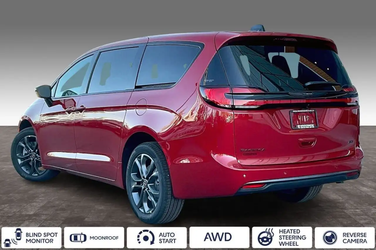 Chrysler Pacifica снимка Chrysler Pacifica