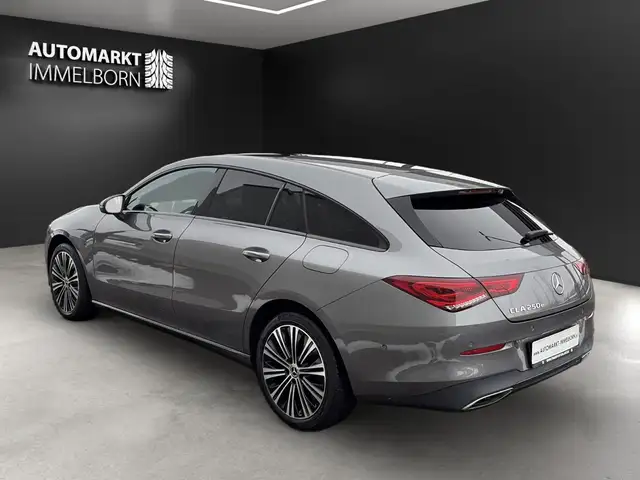 Mercedes-Benz CLA view 5
