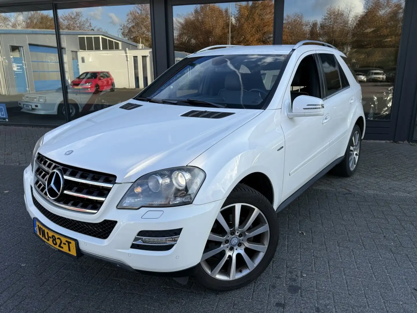 Mercedes-Benz ML 300 M-klasse CDI BlueEFF. Wit - 1