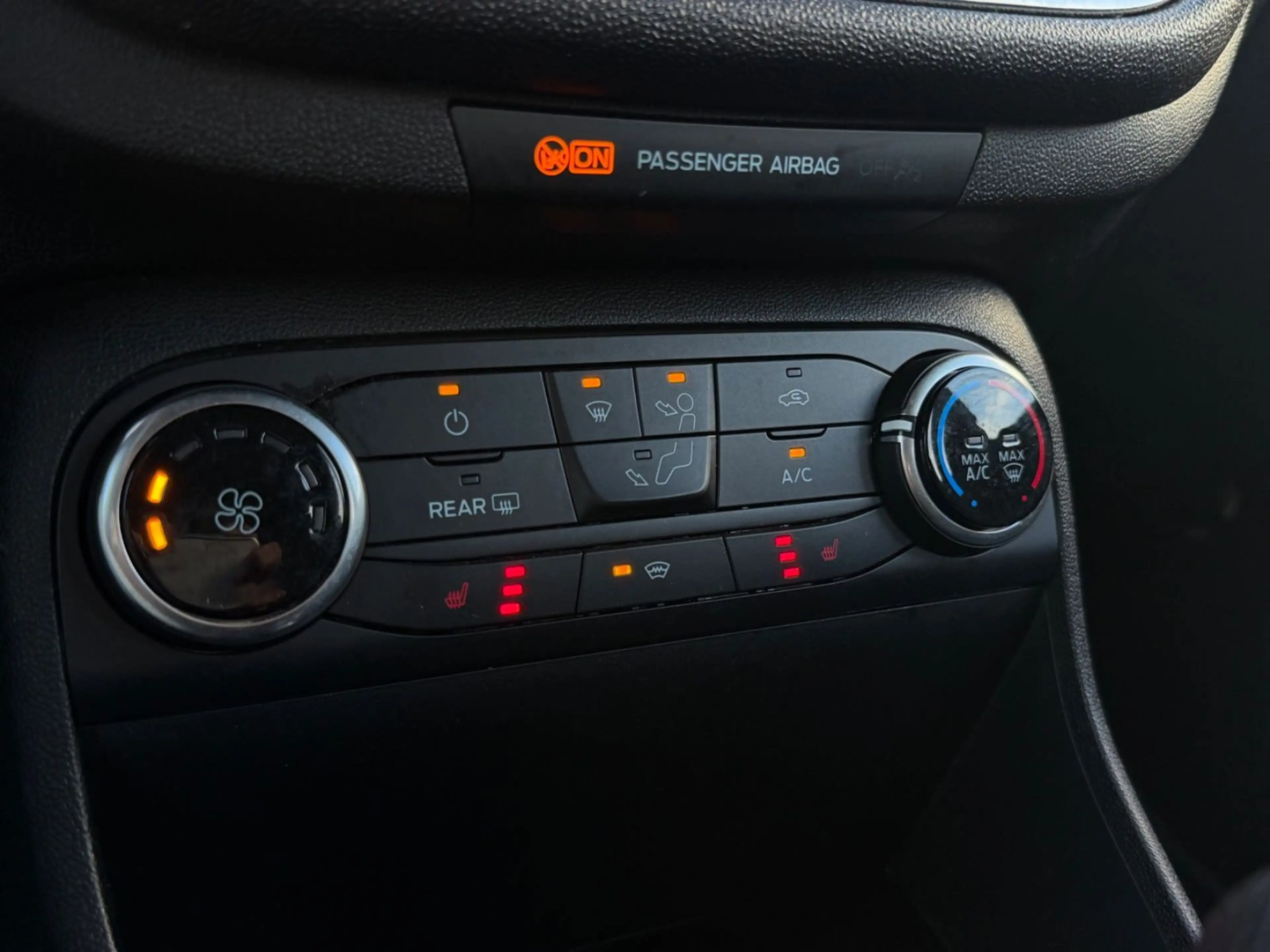 Ford Fiesta Cool & Connect 1Hand+97TKM+ZAHNRIEMEN NEU — photo 15
