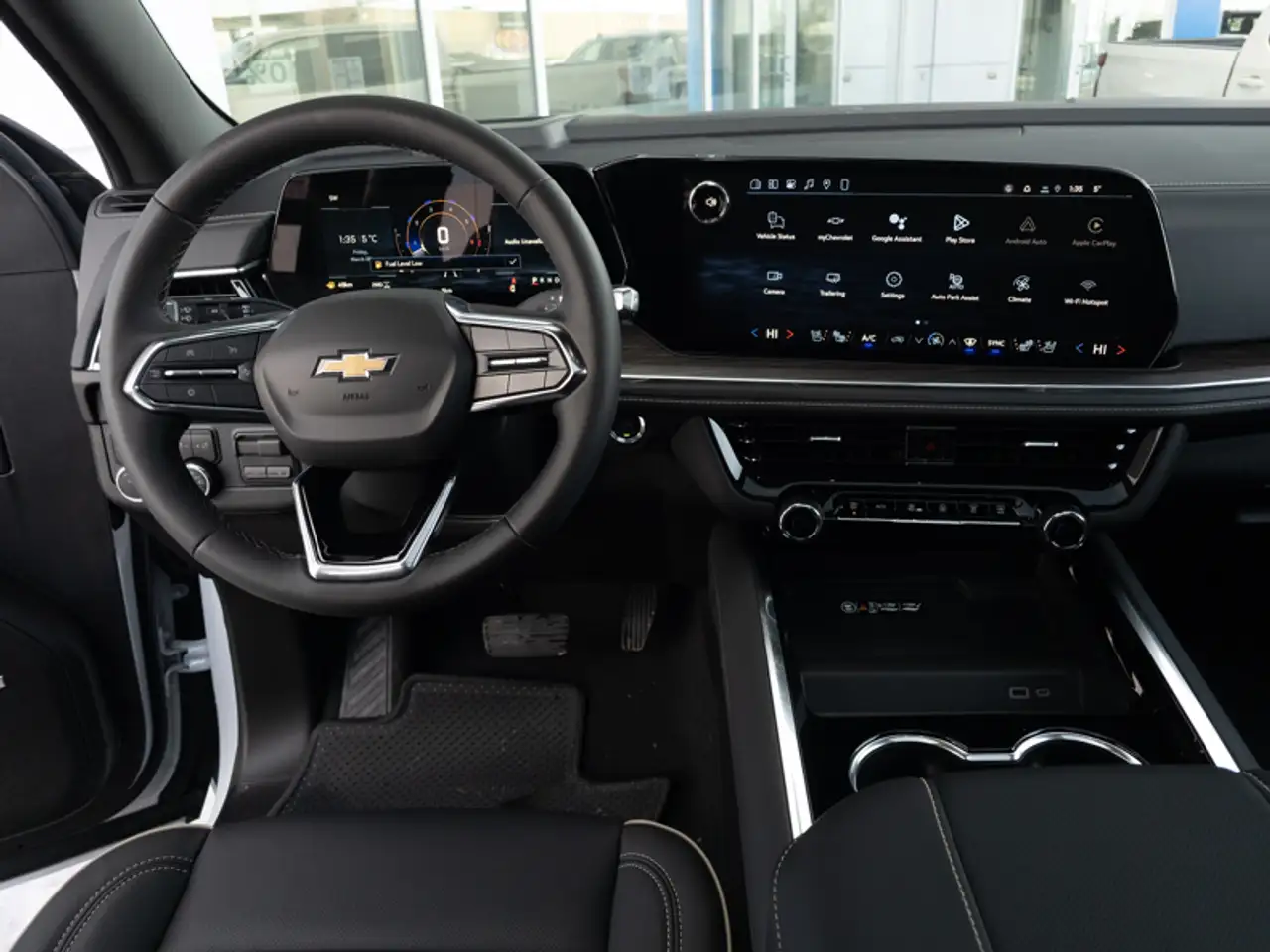 Chevrolet Tahoe снимка Chevrolet Tahoe