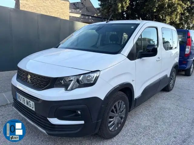 Peugeot Rifter e- Active Pack 100 kW (136 CV) batería 50 kWh