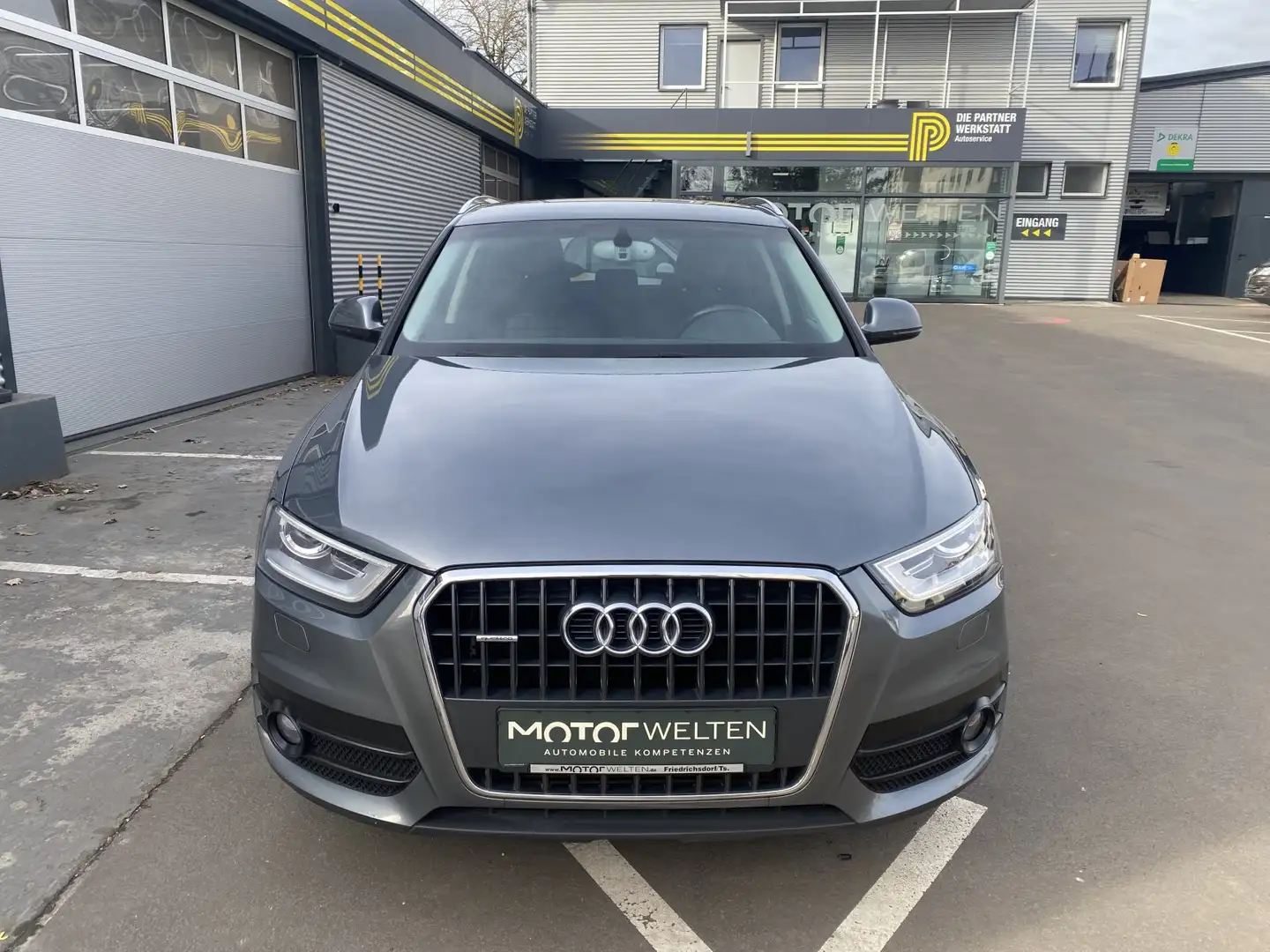 Audi Q3 2.0 TDI quattro 2.0 TDI DPF EU5 quattro Grau - 2