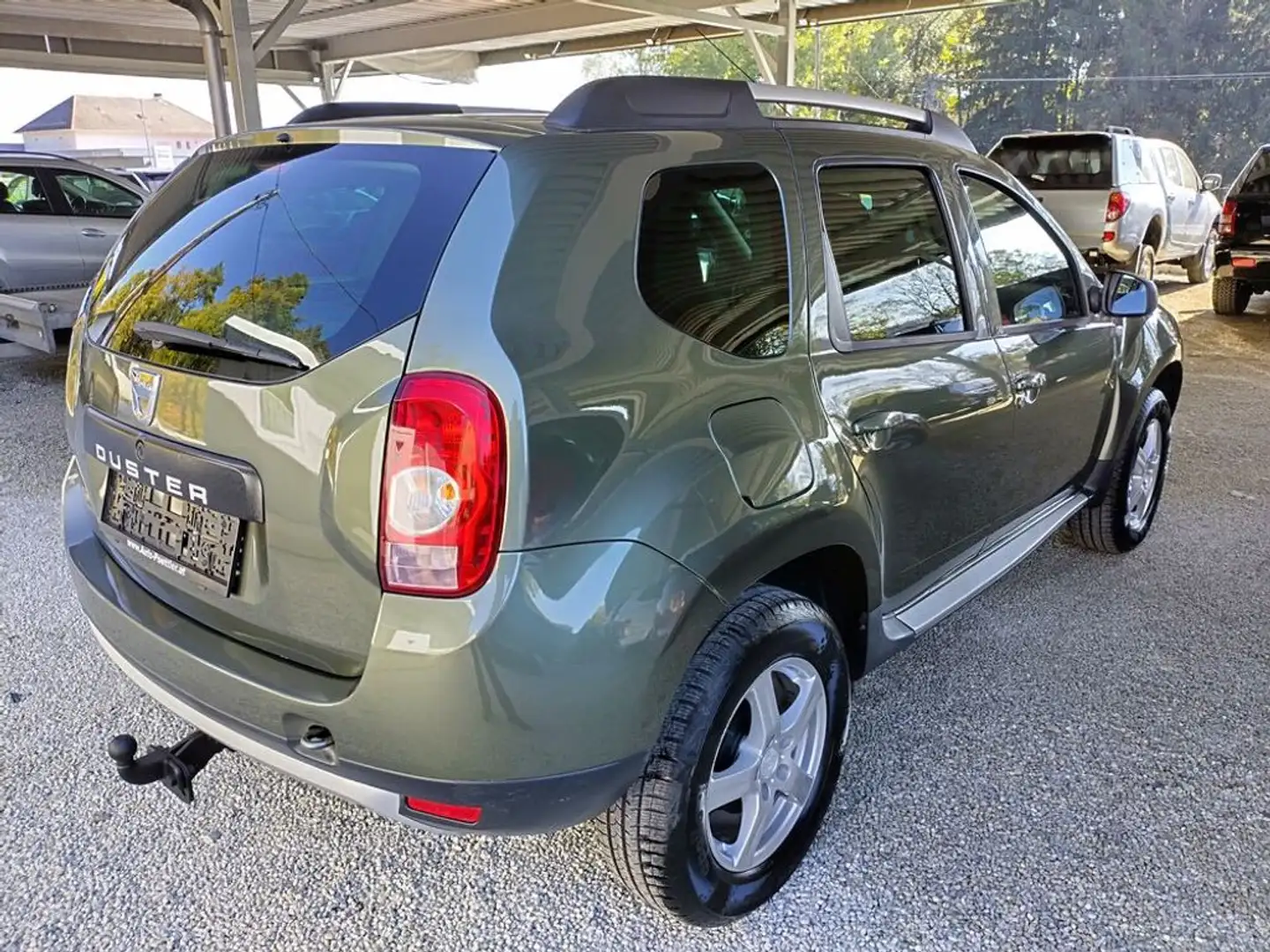 Dacia Duster Delsey 4x4 1.5 dCi ! 2.Besitz/Serviceheft! Grün - 2