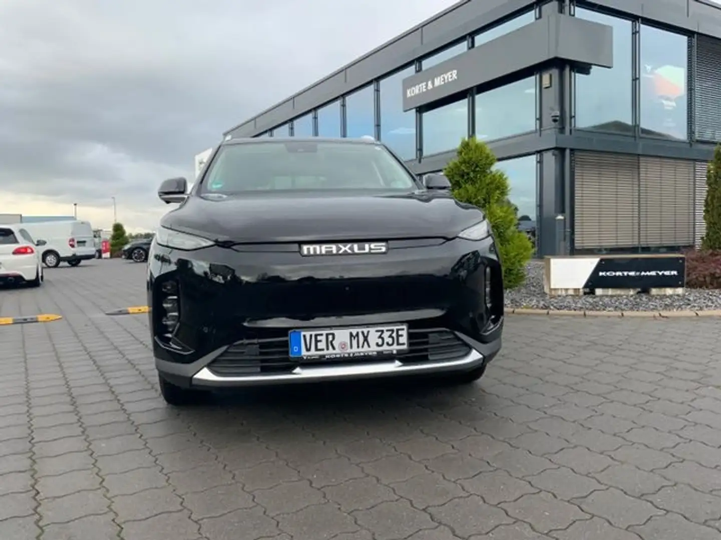 Maxus 130 kW (177PS) 70kW h +LEDER+PANODACH+ Negru - 2