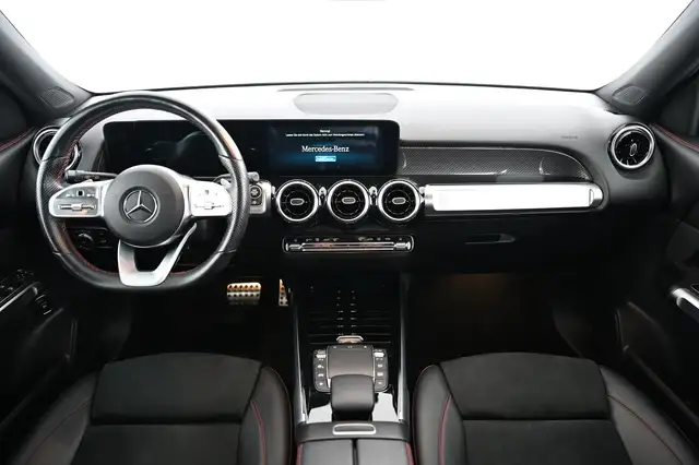Mercedes-Benz GLB view 17