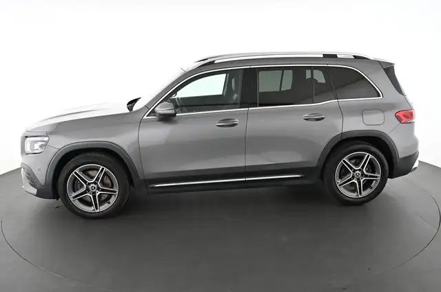 Mercedes-Benz GLB view 5