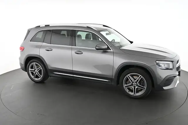 Mercedes-Benz GLB view 8