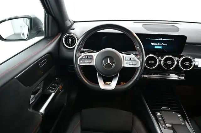 Mercedes-Benz GLB view 20