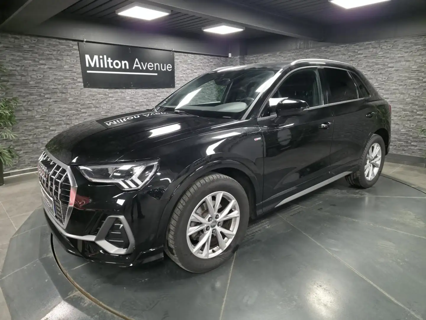 Audi Q3 Quattro 2.0 35 TDI - 150 S Line Noir - 1