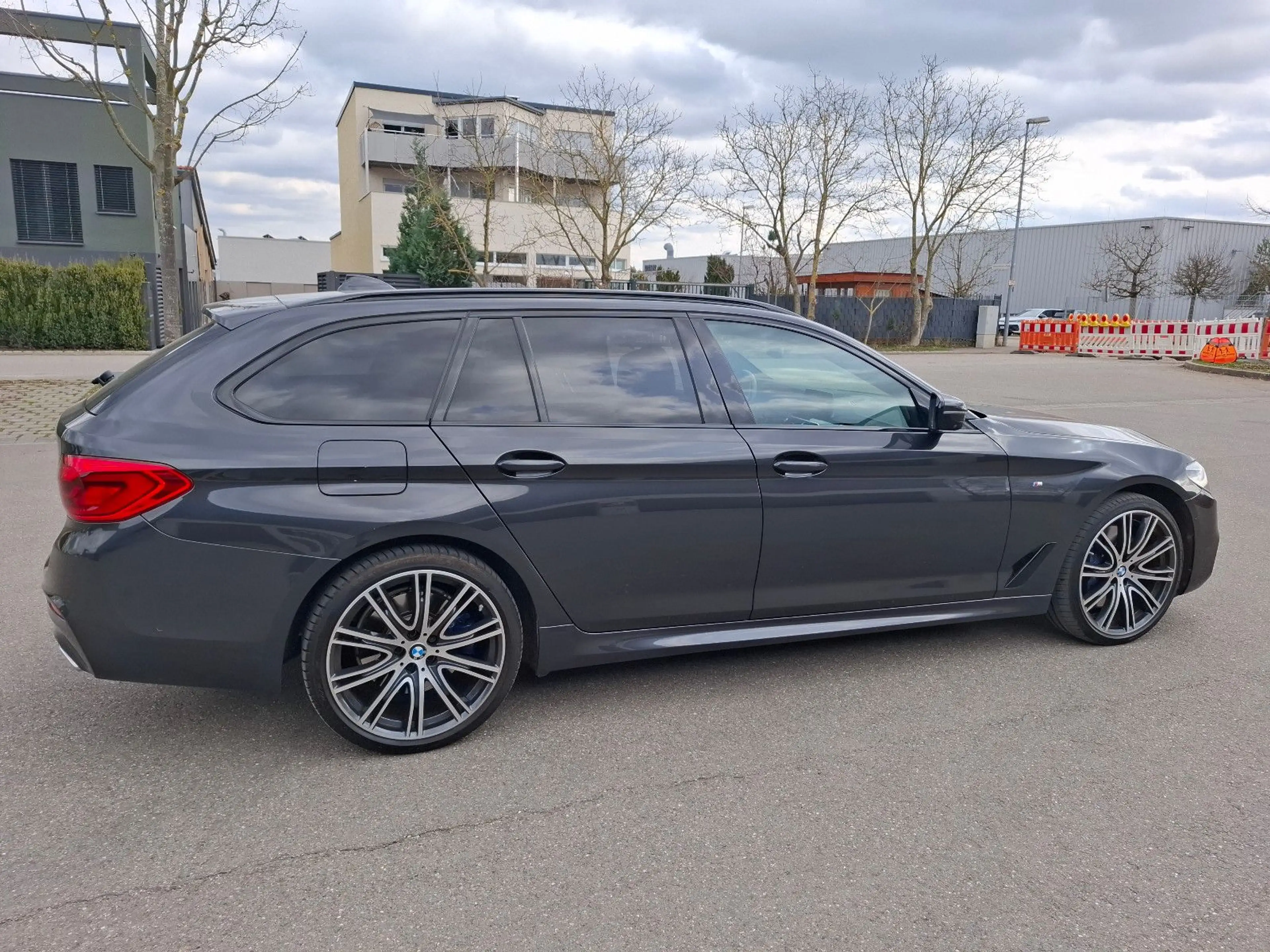 BMW 540 d xDrive M Sport*360*Pano*Leder*Tüv-Neu* — photo 7