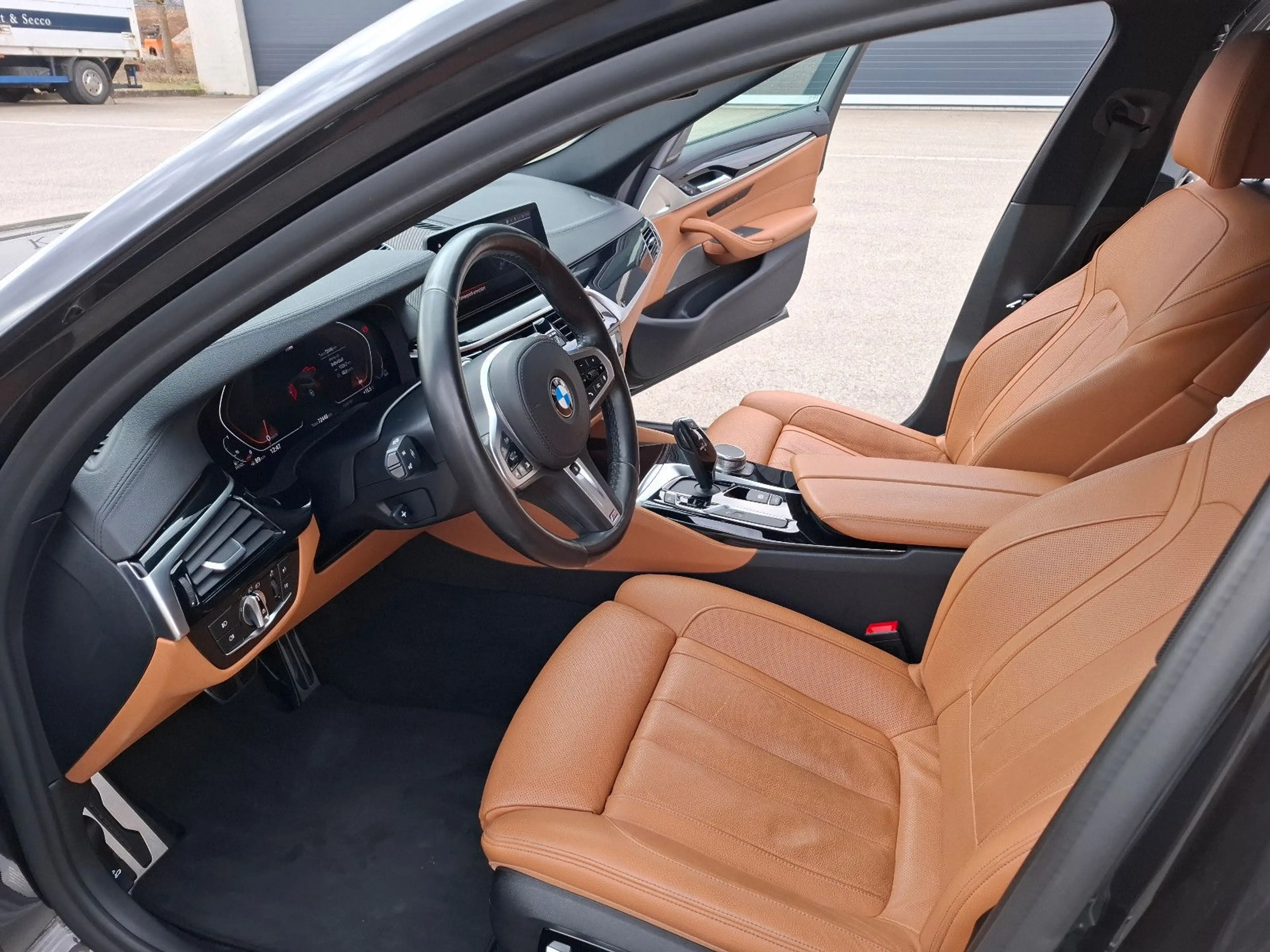 BMW 540 d xDrive M Sport*360*Pano*Leder*Tüv-Neu* — photo 15