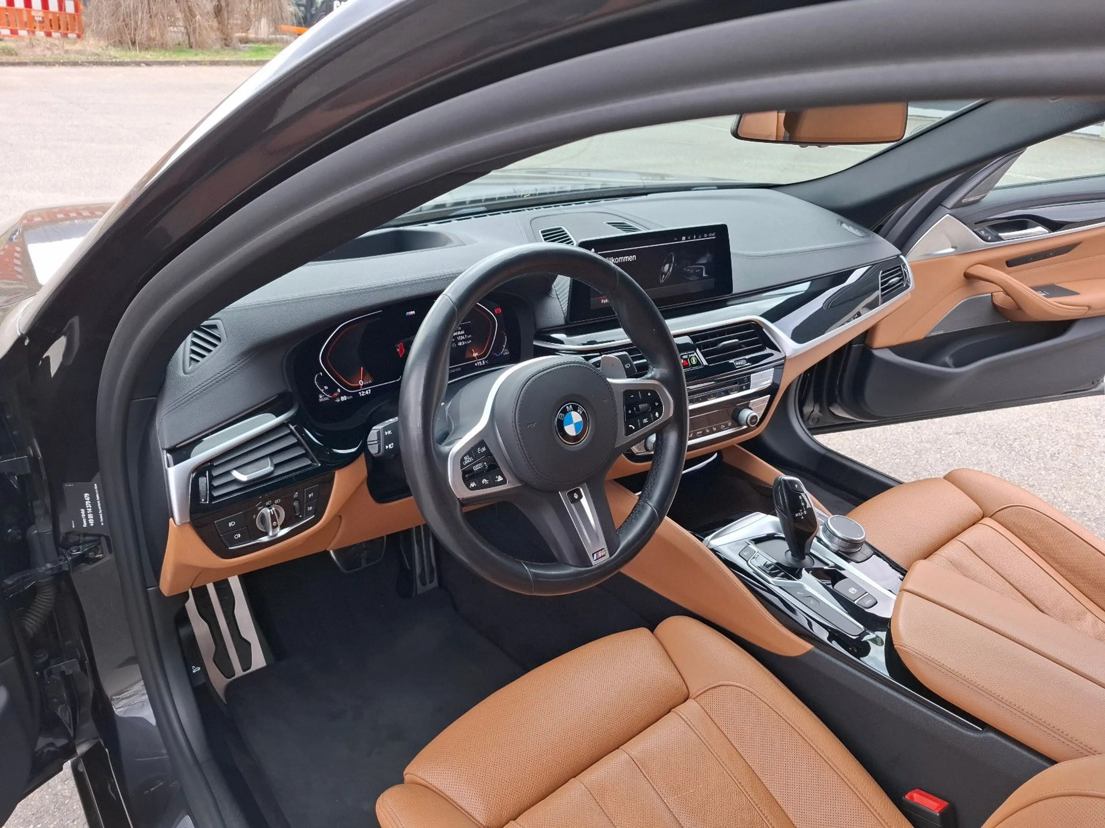 BMW 540 d xDrive M Sport*360*Pano*Leder*Tüv-Neu* — photo 12