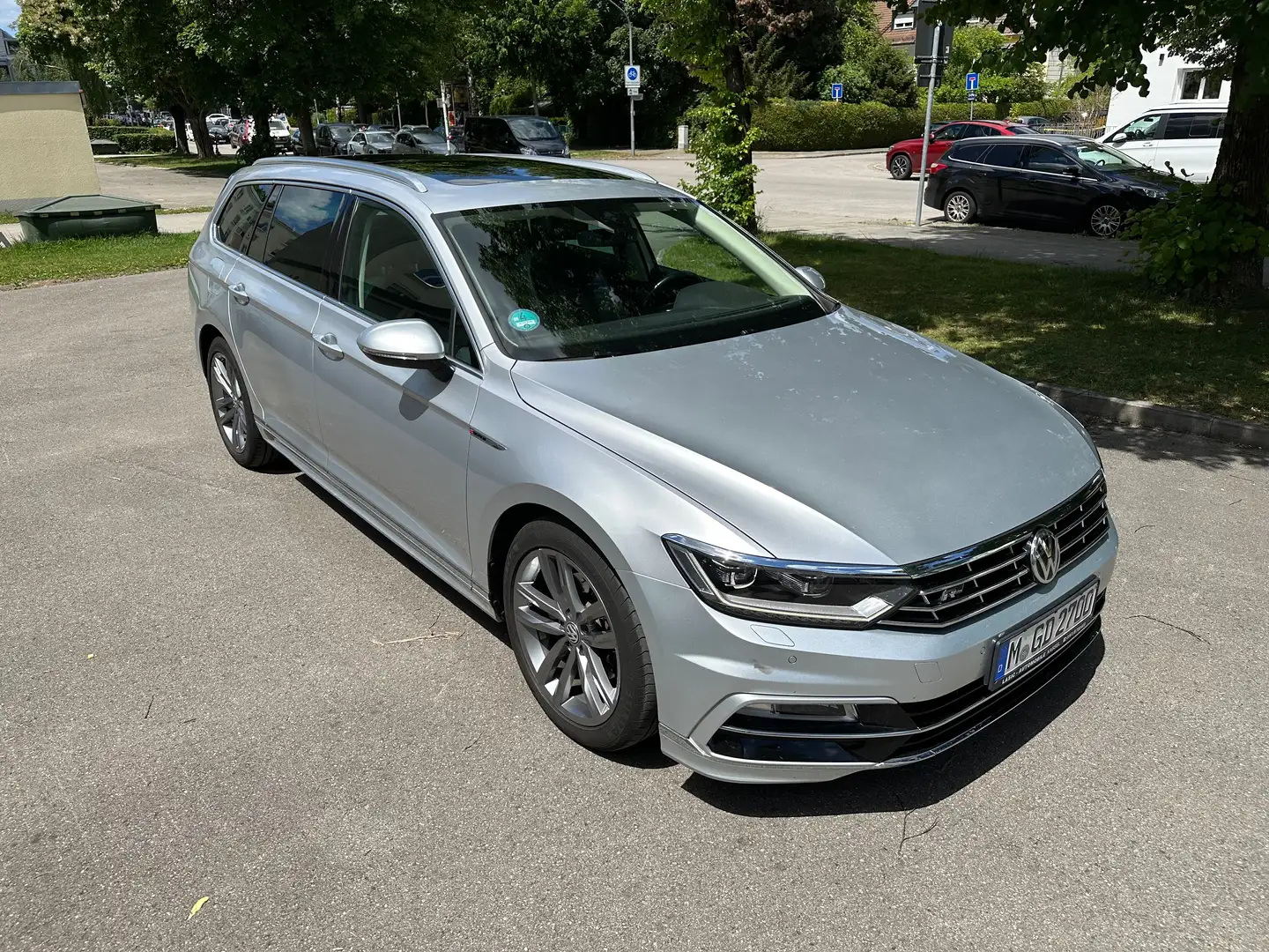 Volkswagen Passat Variant Passat Variant 2.0 TDI SCR 4Motion DSG Highline Silber - 1