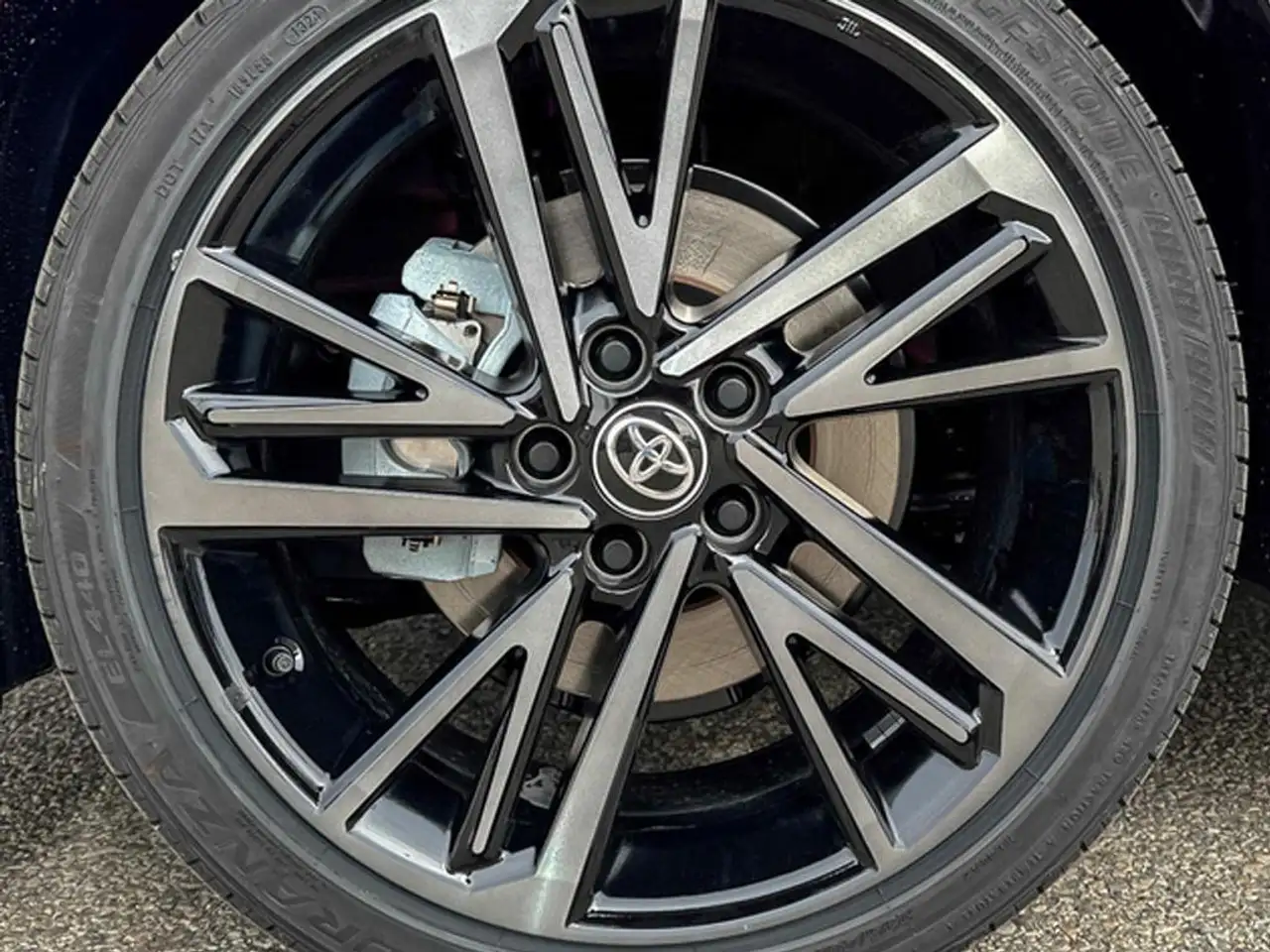 Toyota Camry снимка Toyota Camry
