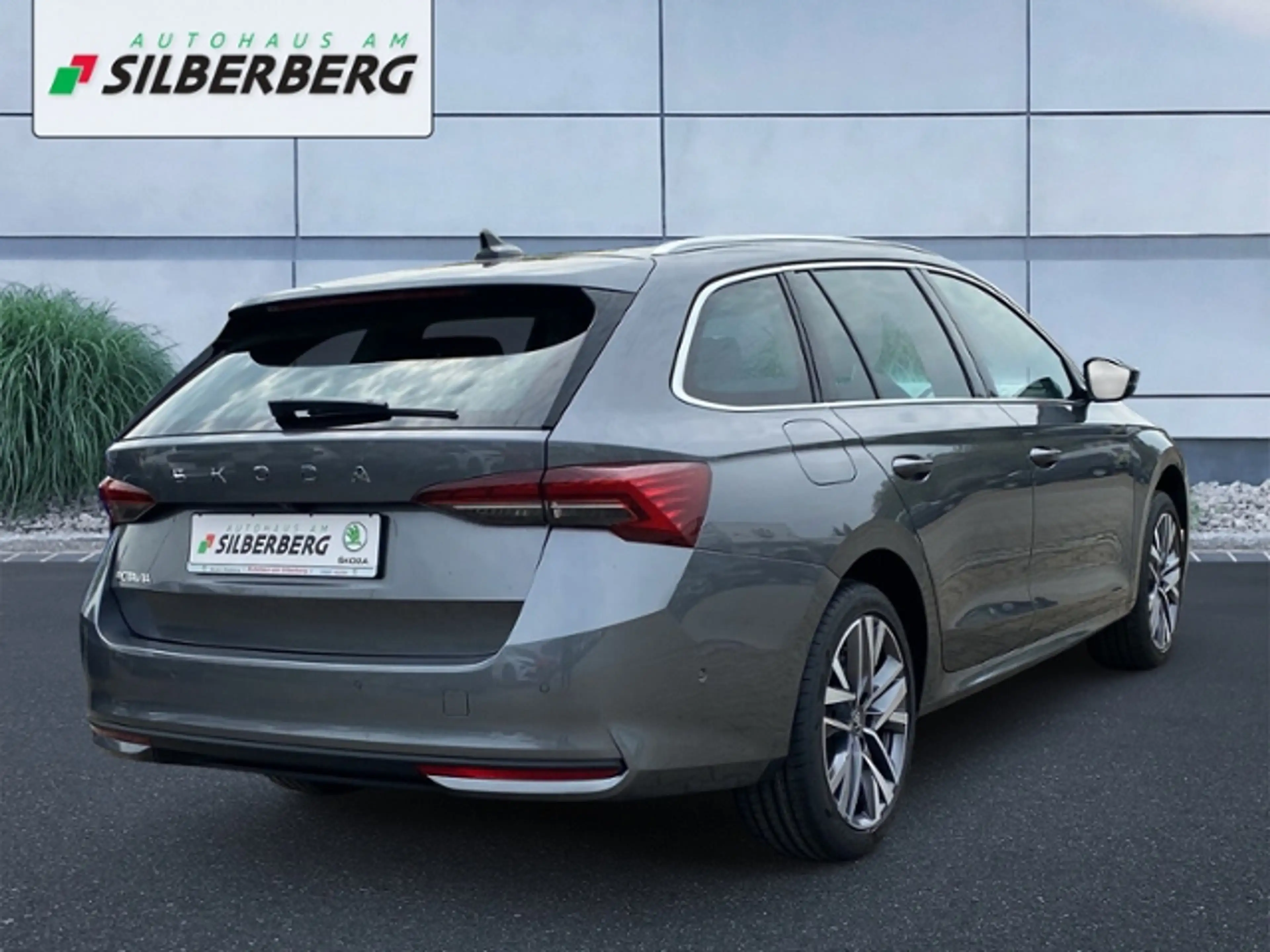 Skoda Octavia Combi 1.5 TSI mHEV 110 kW DSG BALANCE AHK MATRIX — photo 4