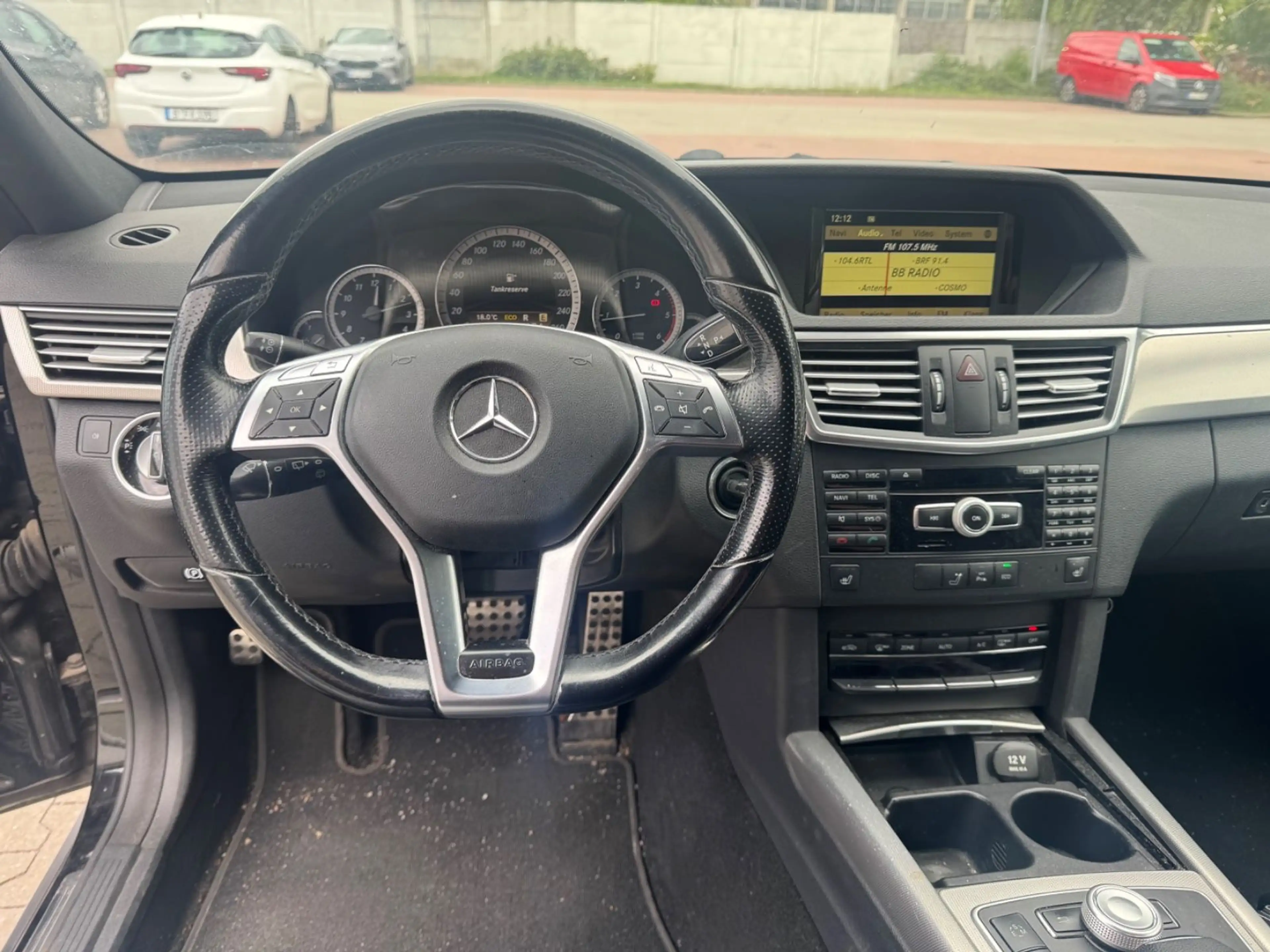 Mercedes-Benz E 250 CDI BlueEfficiency AMG Line/H&K/XENON/LED — photo 15