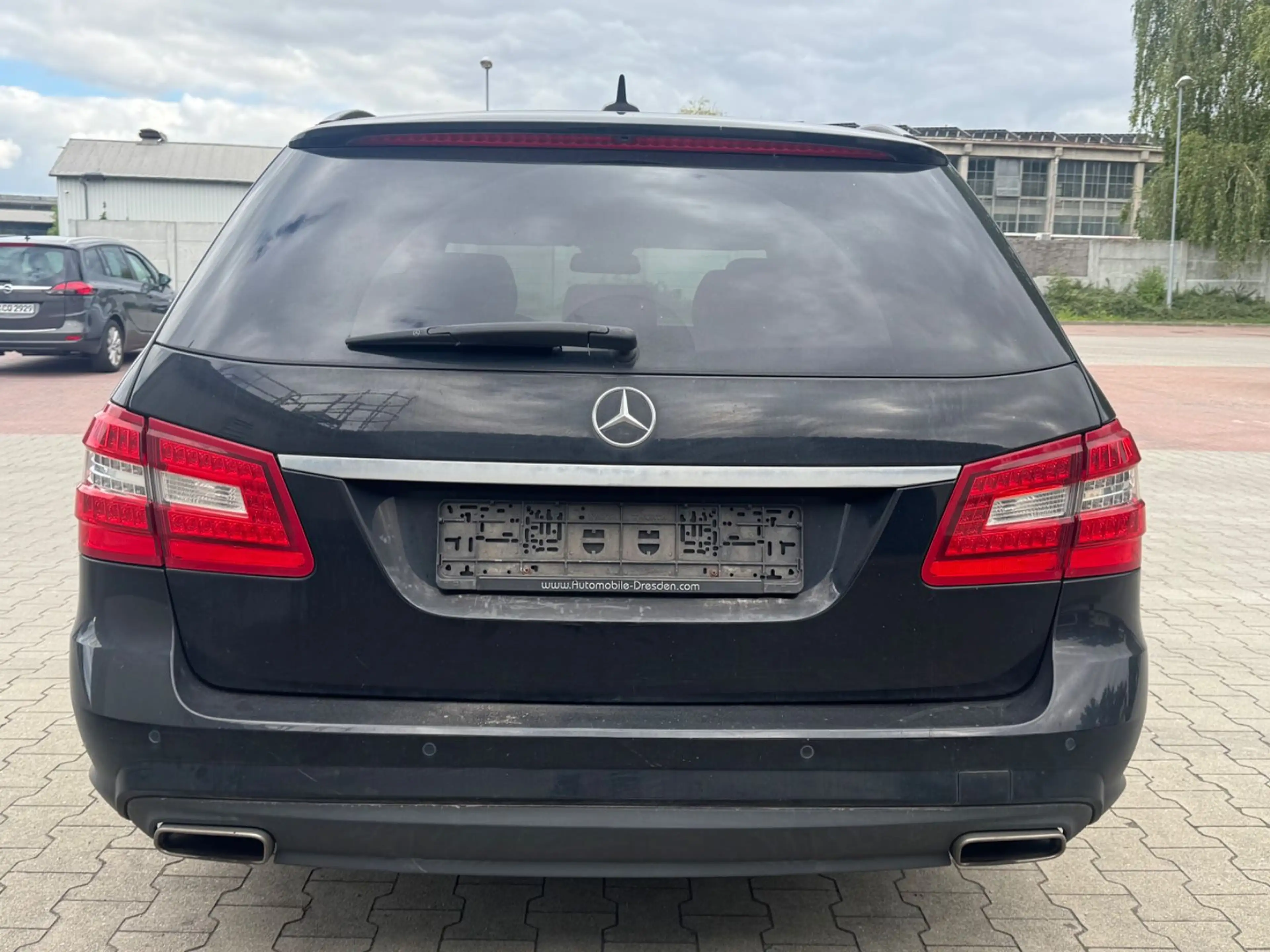 Mercedes-Benz E 250 CDI BlueEfficiency AMG Line/H&K/XENON/LED — photo 11