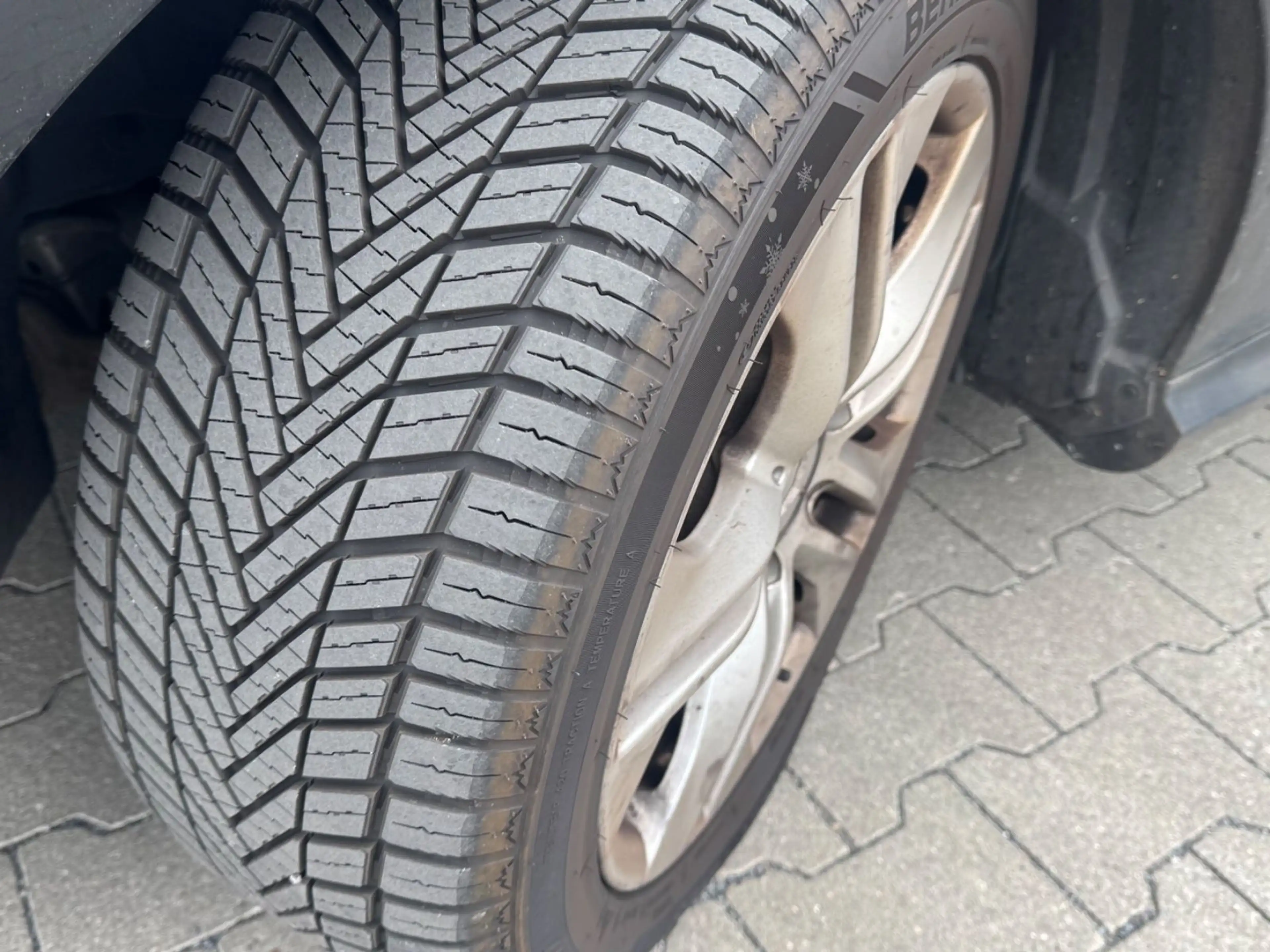 Mercedes-Benz E 250 CDI BlueEfficiency AMG Line/H&K/XENON/LED — photo 9