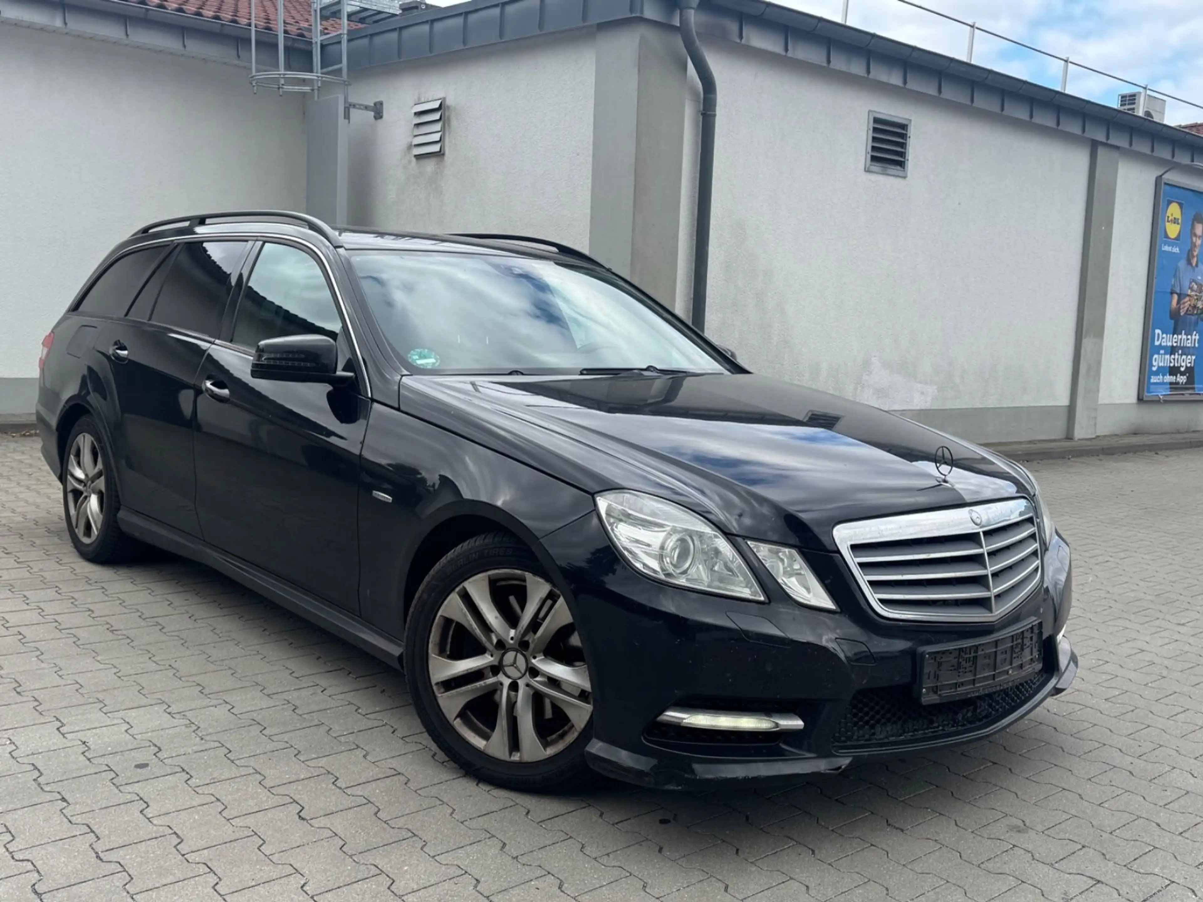 Mercedes-Benz E 250 CDI BlueEfficiency AMG Line/H&K/XENON/LED — photo 5