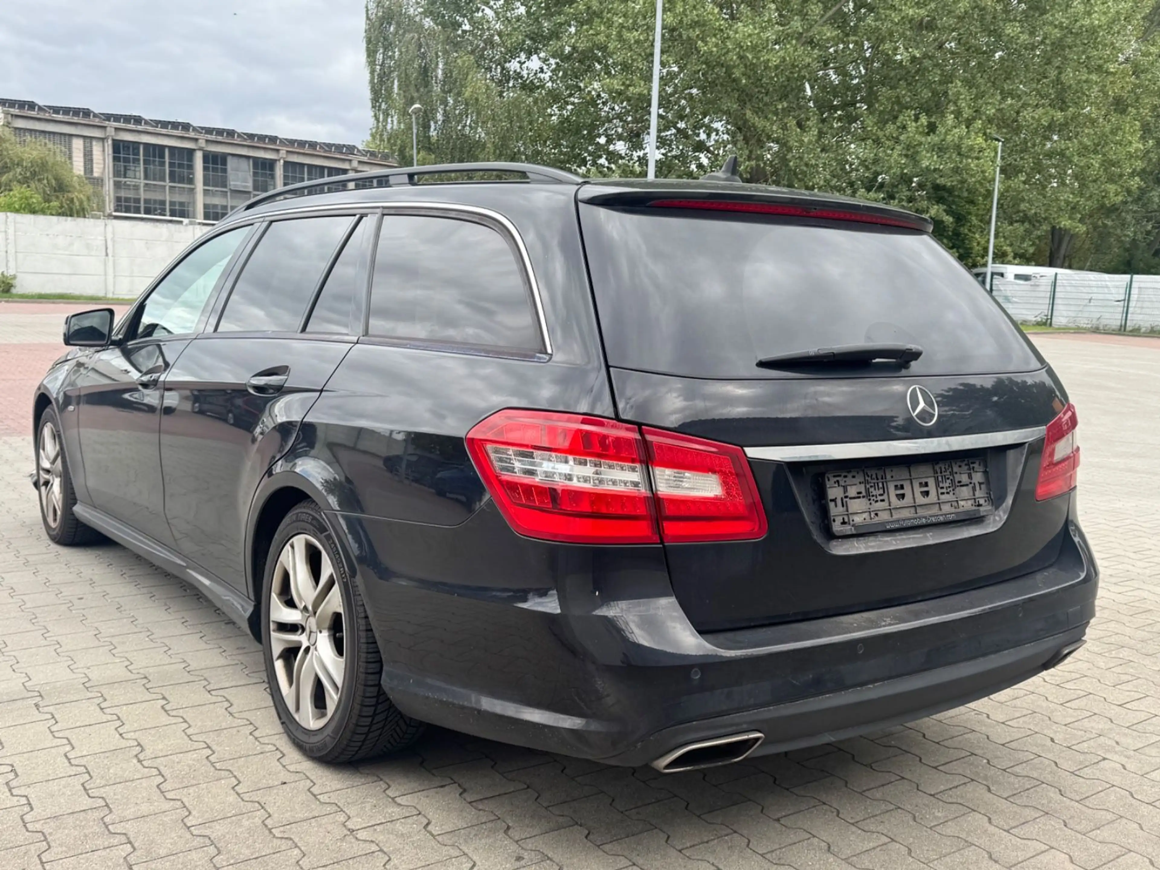 Mercedes-Benz E 250 CDI BlueEfficiency AMG Line/H&K/XENON/LED — photo 12