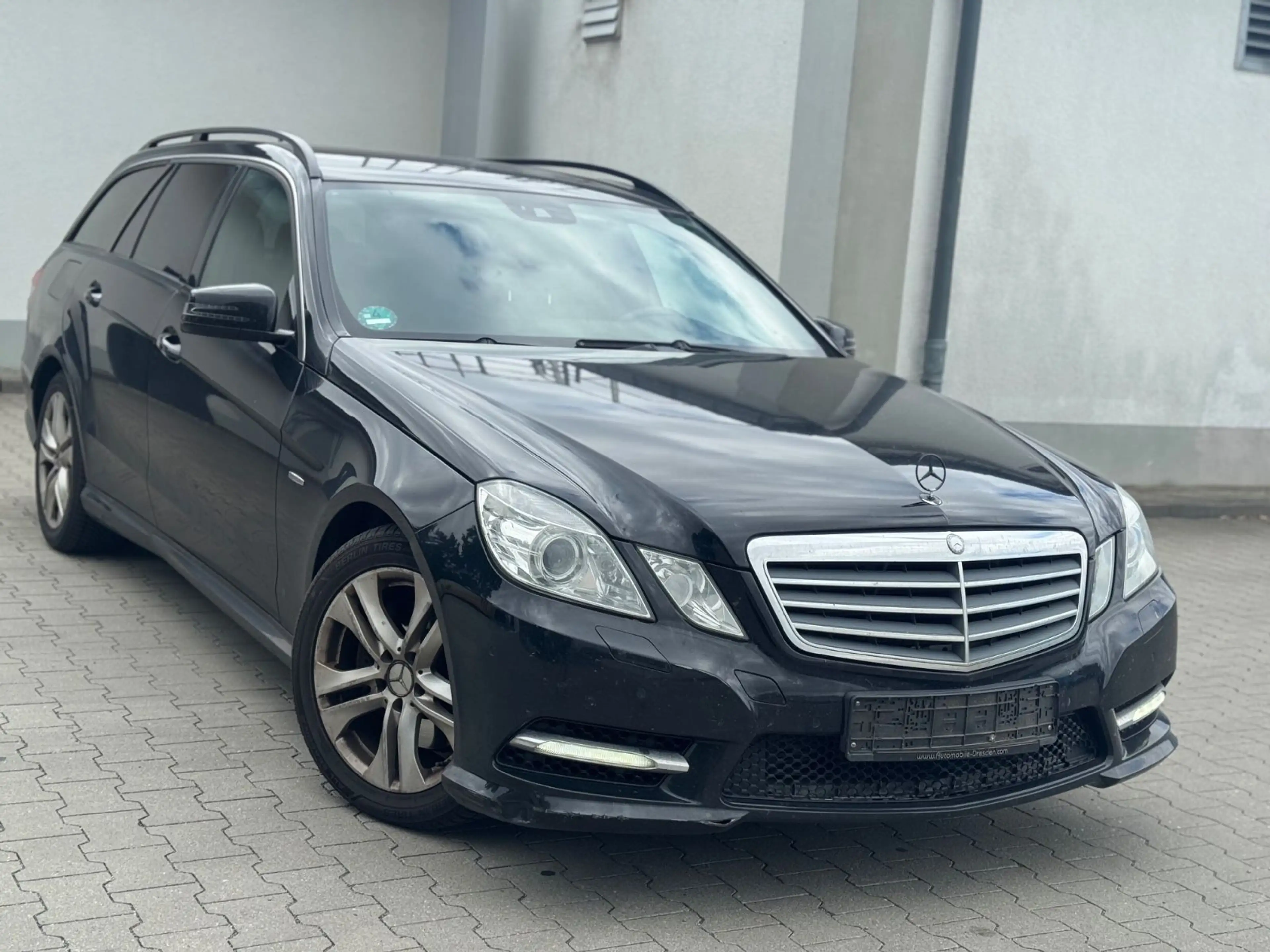Mercedes-Benz E 250 CDI BlueEfficiency AMG Line/H&K/XENON/LED — photo 4