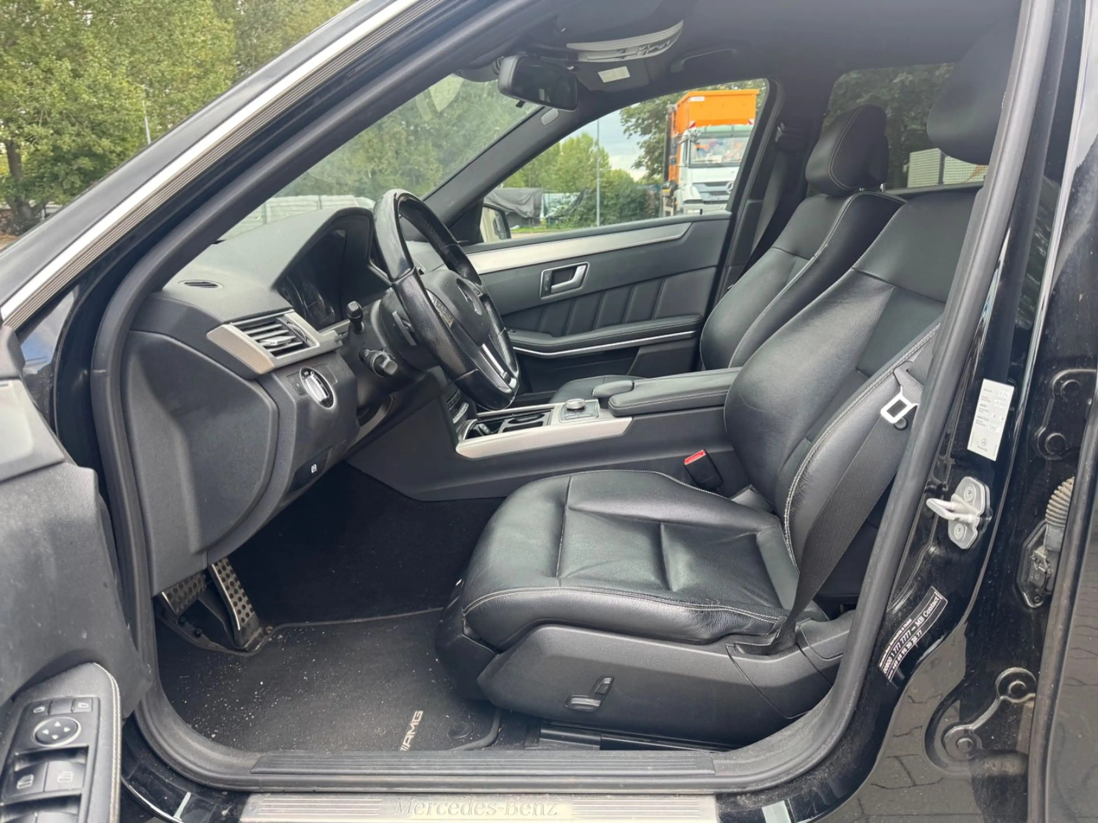 Mercedes-Benz E 250 CDI BlueEfficiency AMG Line/H&K/XENON/LED — photo 13