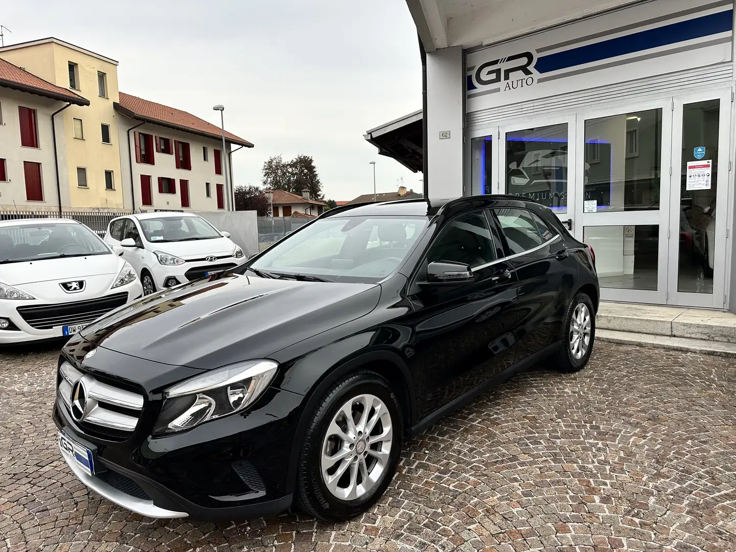 Mercedes-Benz GLA 180 d (cdi) Sport auto - 1