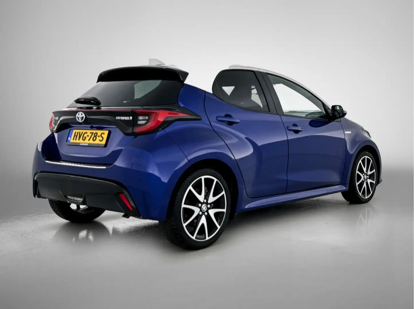 Toyota Yaris 1.5 Hybrid Executive Blauw - 2