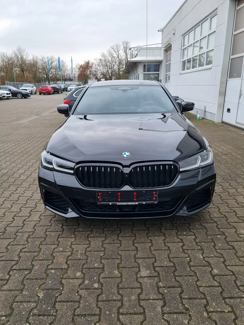 BMW 550 M550i xDrive A Sportpaket Head-Up HK HiFi DAB Schwarz - 2