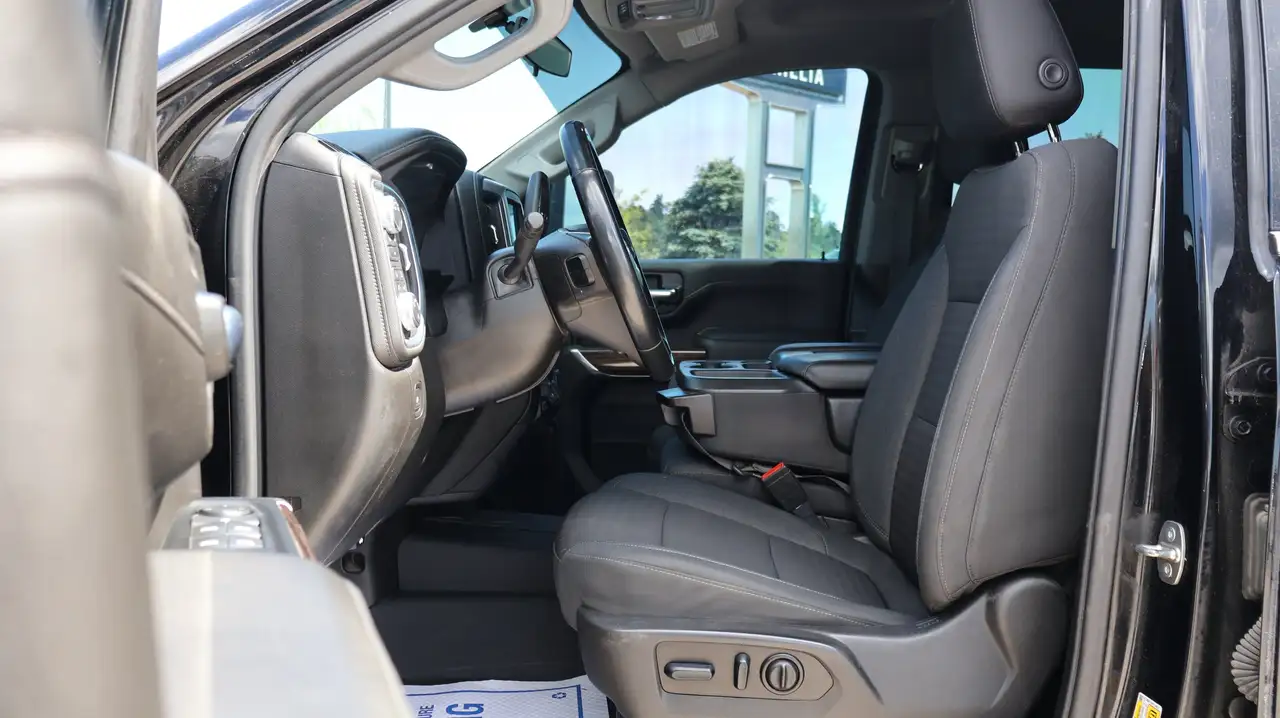 GMC Sierra 2500HD photo GMC Sierra 2500HD