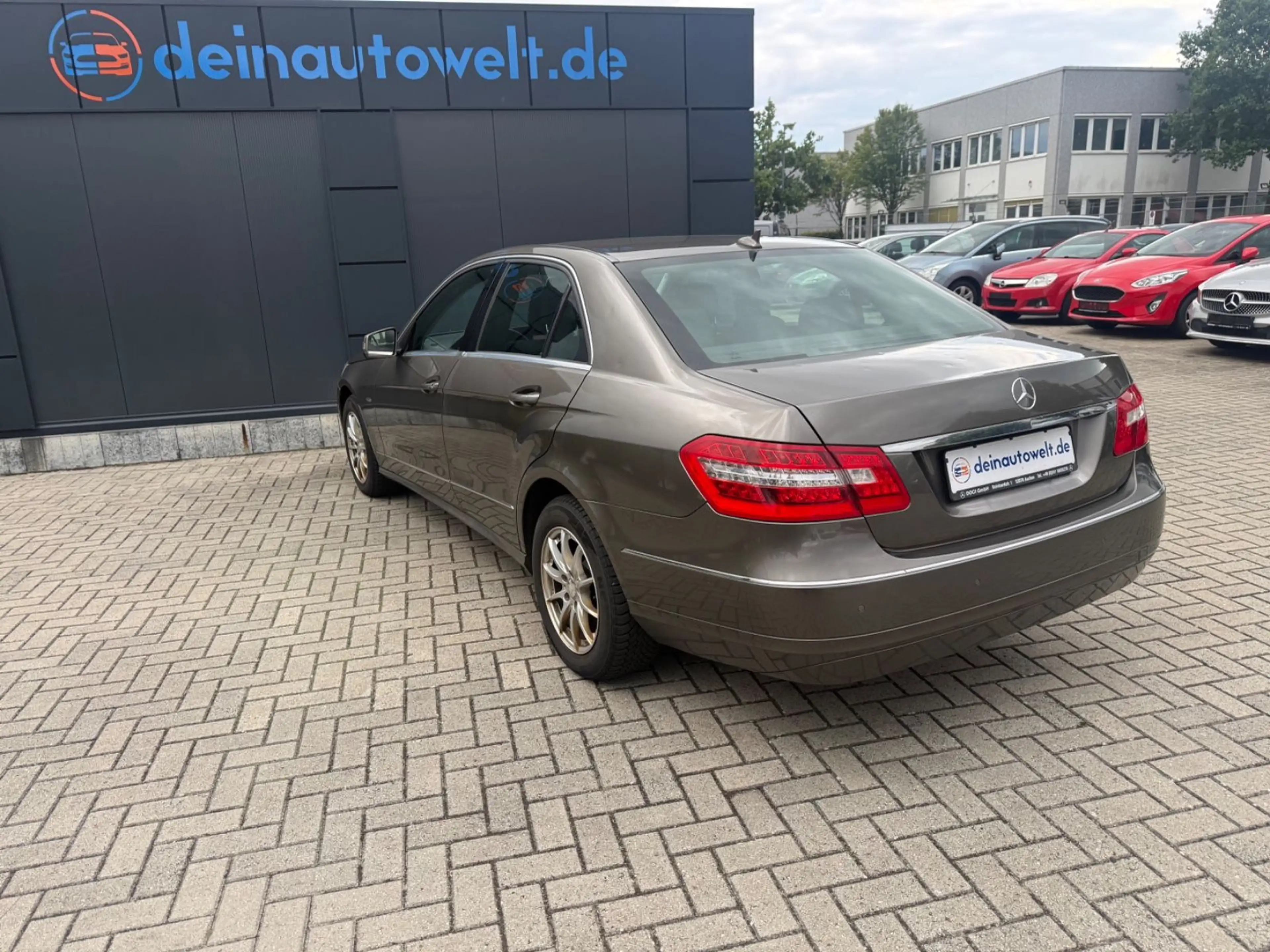 Mercedes-Benz E 250 E Limousine CDI BlueEfficiency*Automatik — photo 8