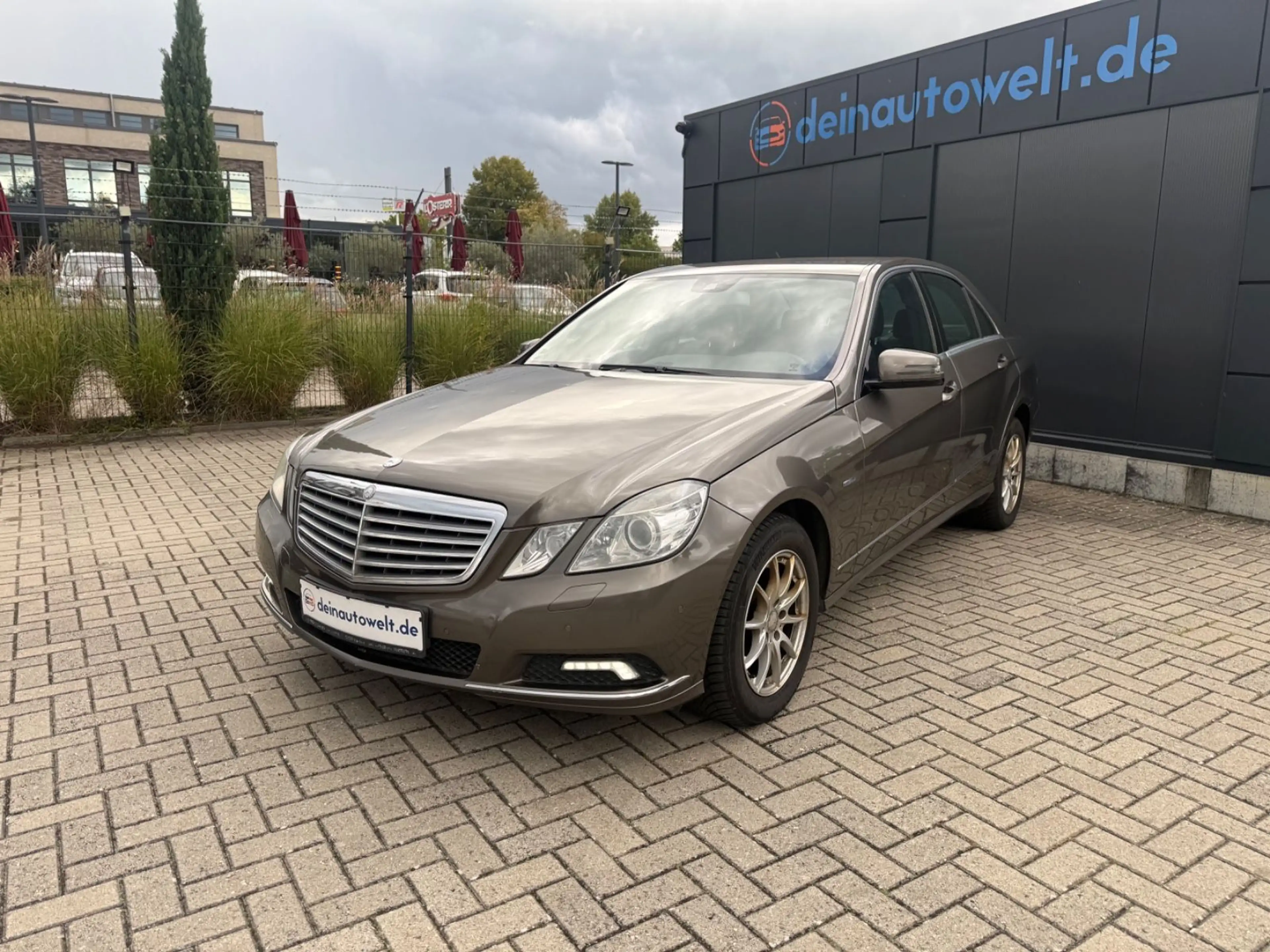 Mercedes-Benz E 250 E Limousine CDI BlueEfficiency*Automatik — photo 3