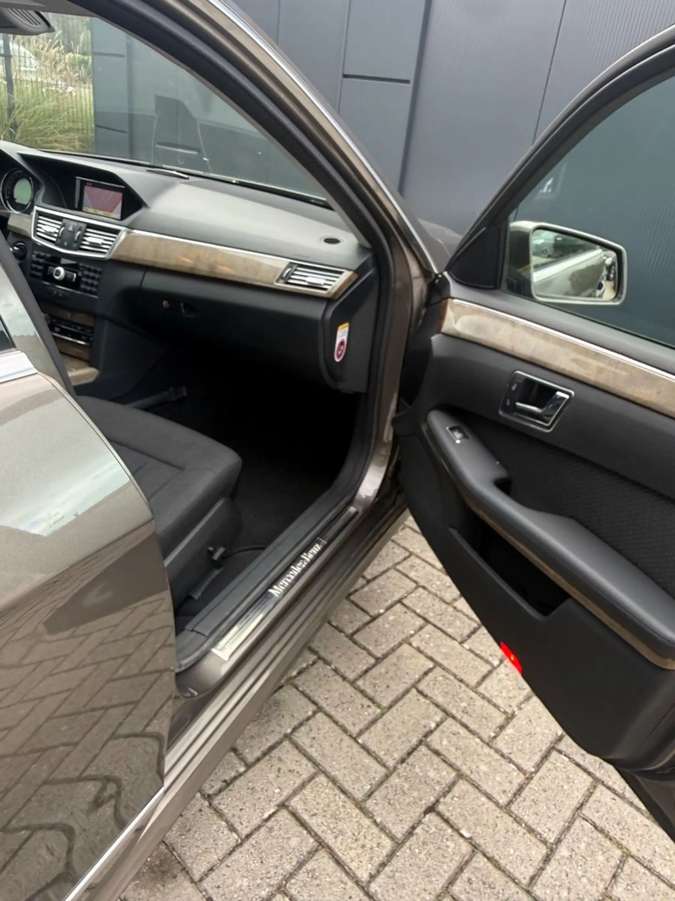Mercedes-Benz E 250 E Limousine CDI BlueEfficiency*Automatik — photo 11