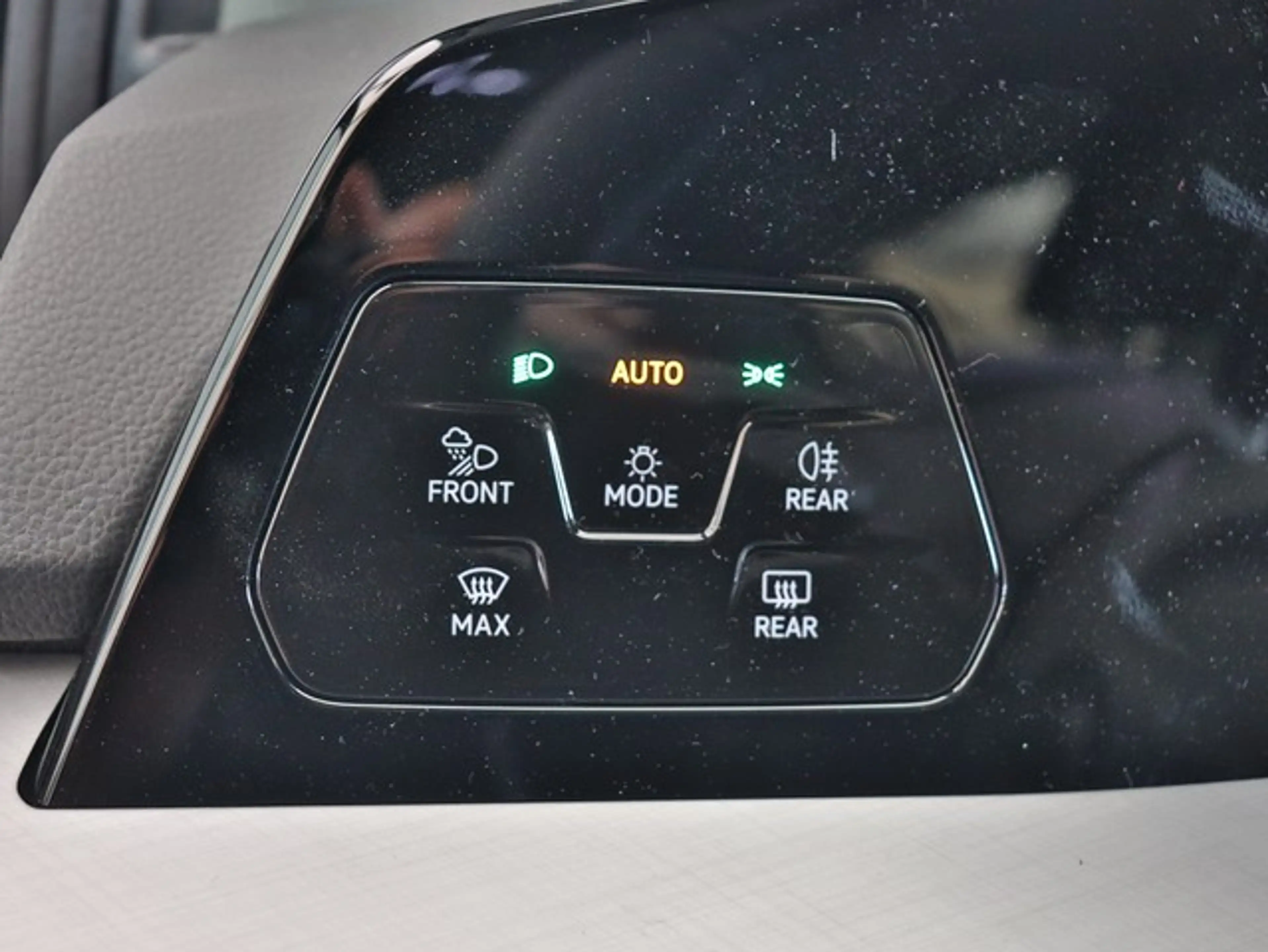Volkswagen Golf VIII Life 1.5TSI NAVI+LED+ACC+AMBIENTE+MFL-BEHE... — photo 15