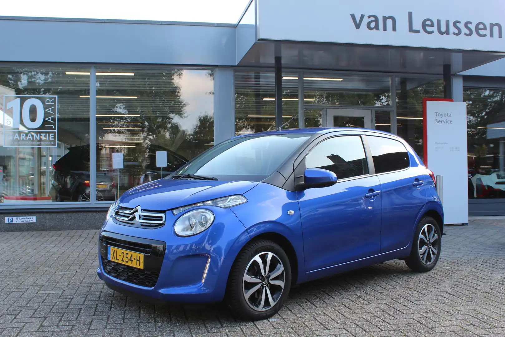 Citroen C1 SHINE 5-DEURS CLIMA STOELVERW. CAMERA DAB NAVI ALL Blauw - 1