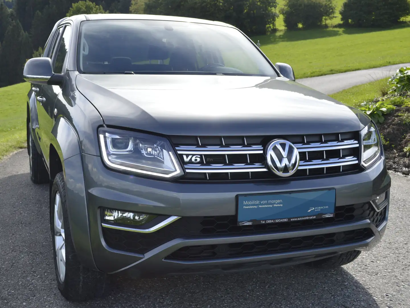 Volkswagen Amarok Highline DoubleCab 4Motion Grau - 2