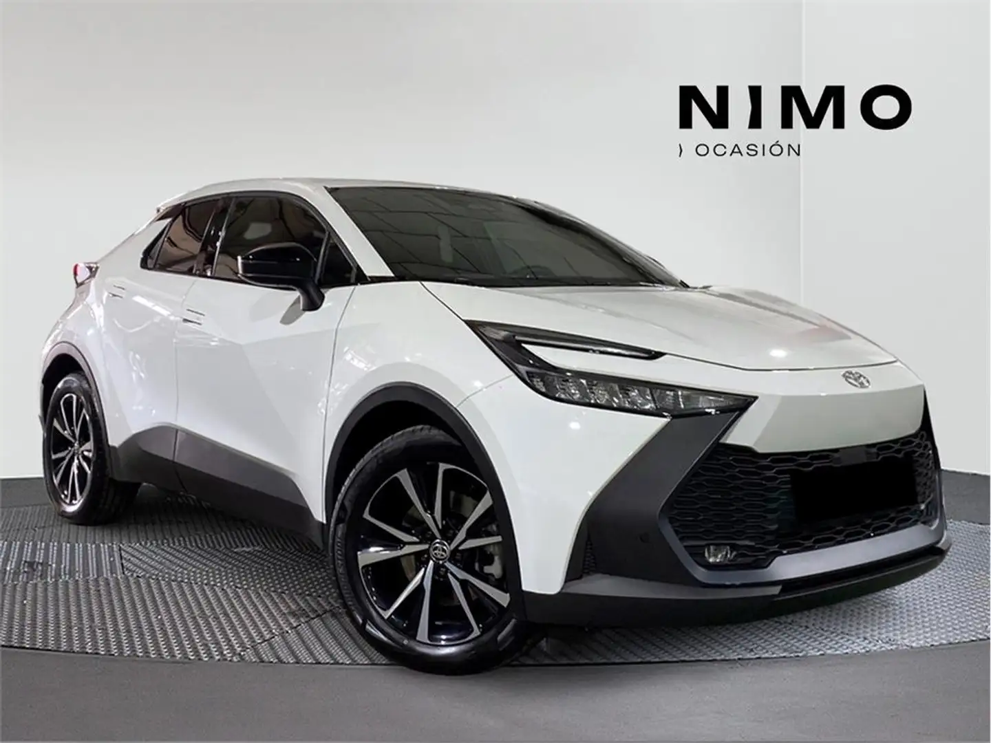 Toyota C-HR 2.0 220PH Advance - 1