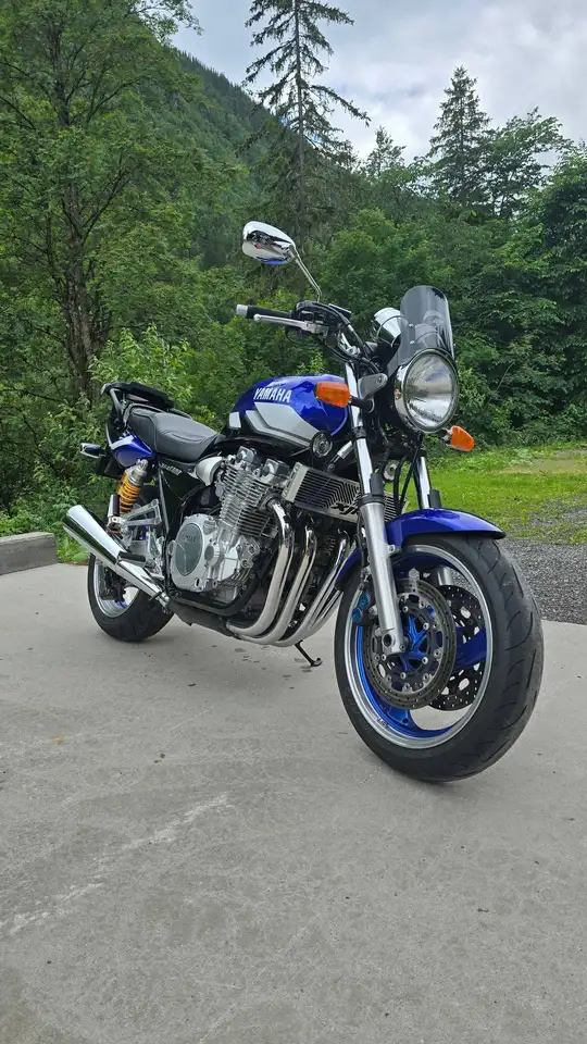 Yamaha XJR 1300