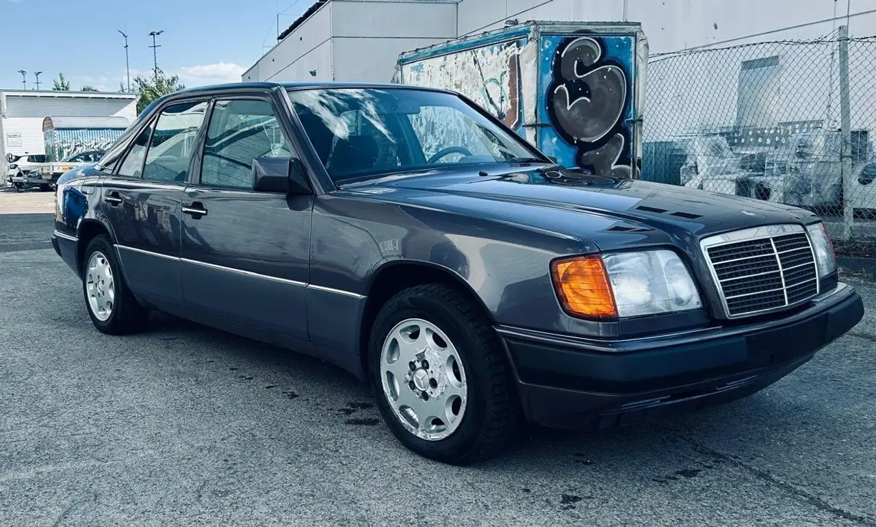 Mercedes-Benz E 200, foto 9