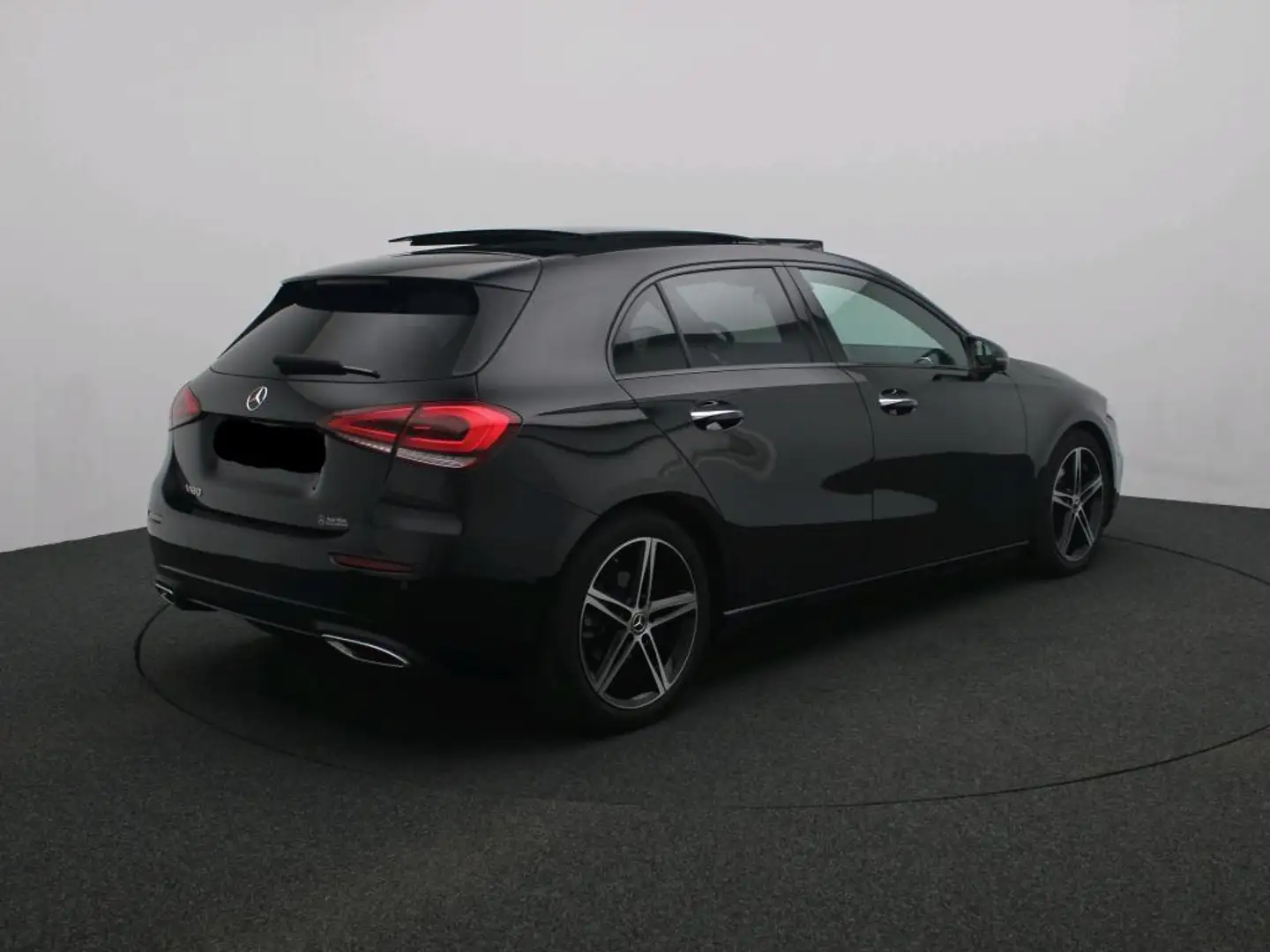Mercedes-Benz A 180 Luxury Line + LEDER + PANORAMISCH DAK + NIGHTPAKKE Zwart - 2