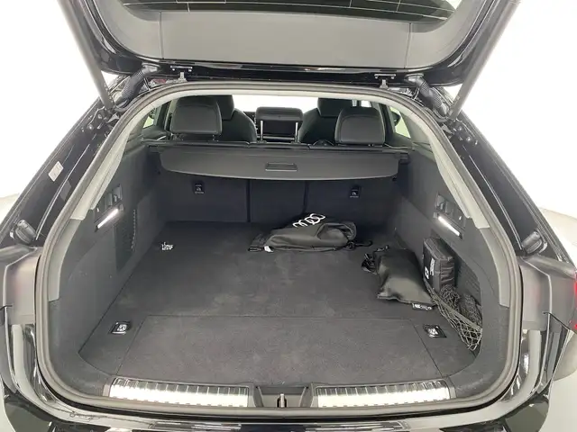 Audi A6 view 7