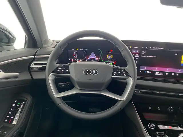 Audi A6 view 12