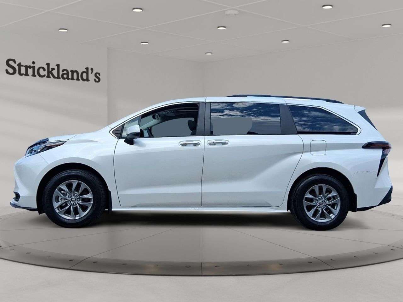 2026 Toyota Sienna XLE 8-PASSENGER — снимка 1