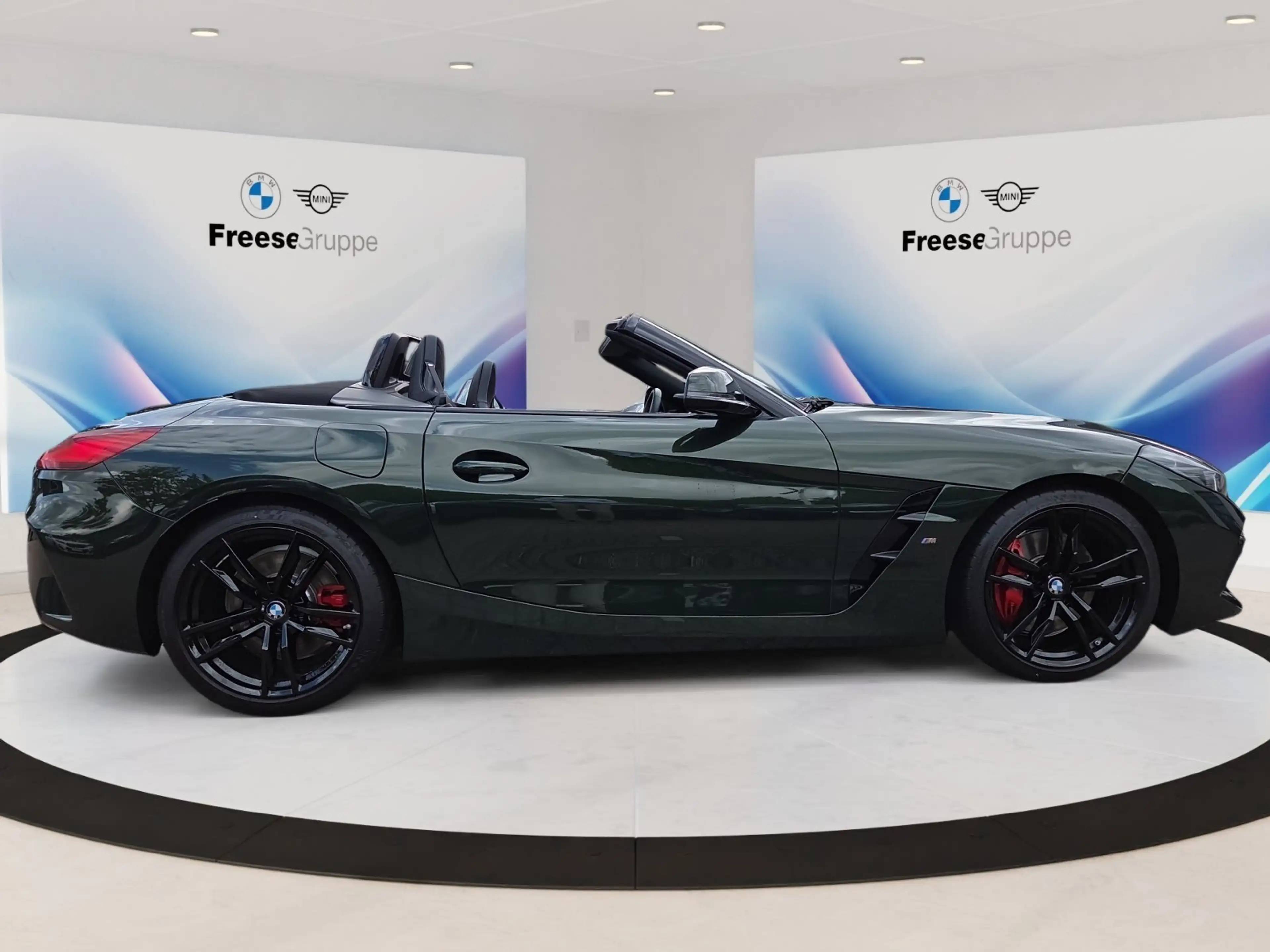 BMW Z4 M40i — photo 7