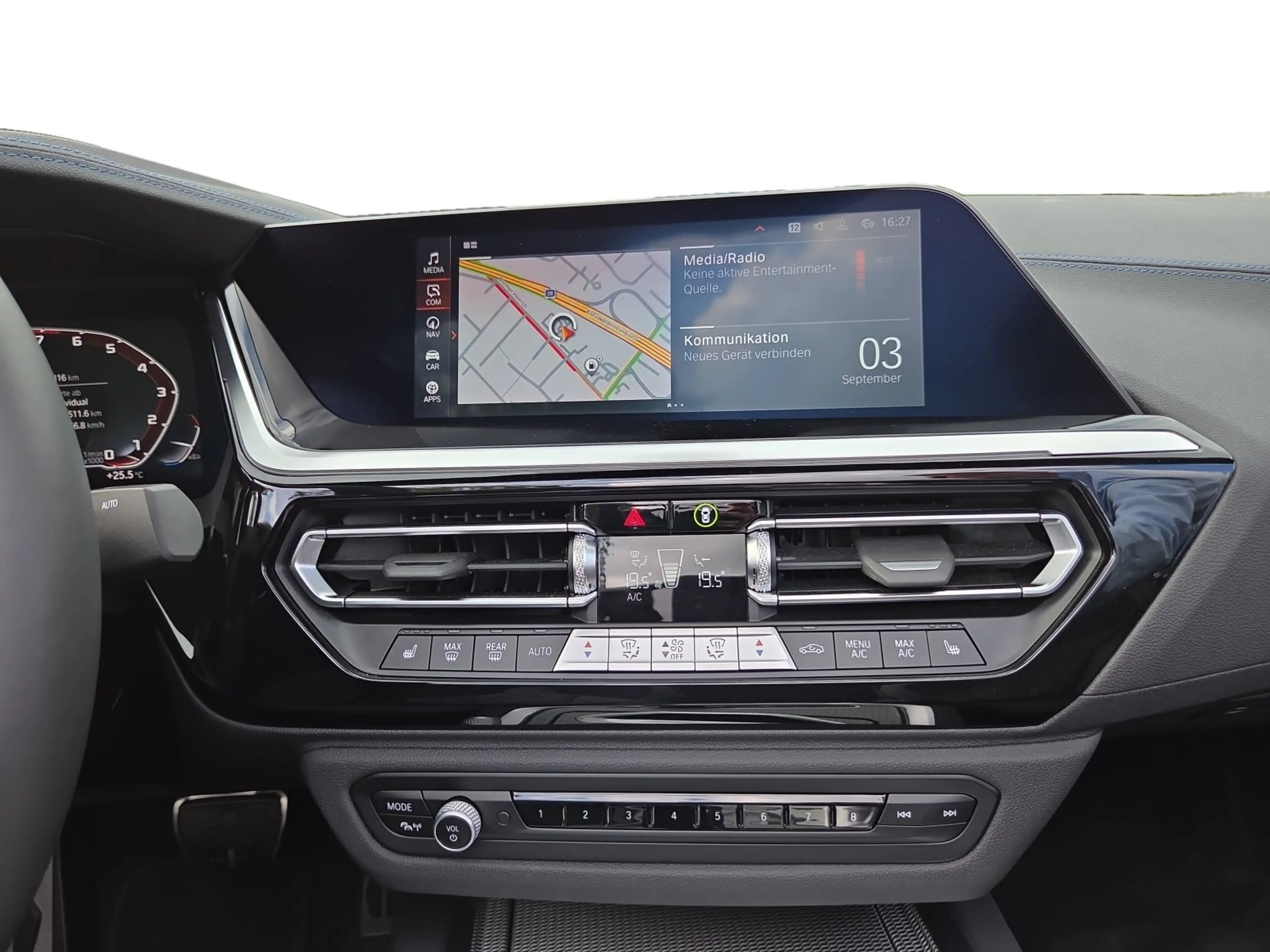 BMW Z4 M40i — photo 12