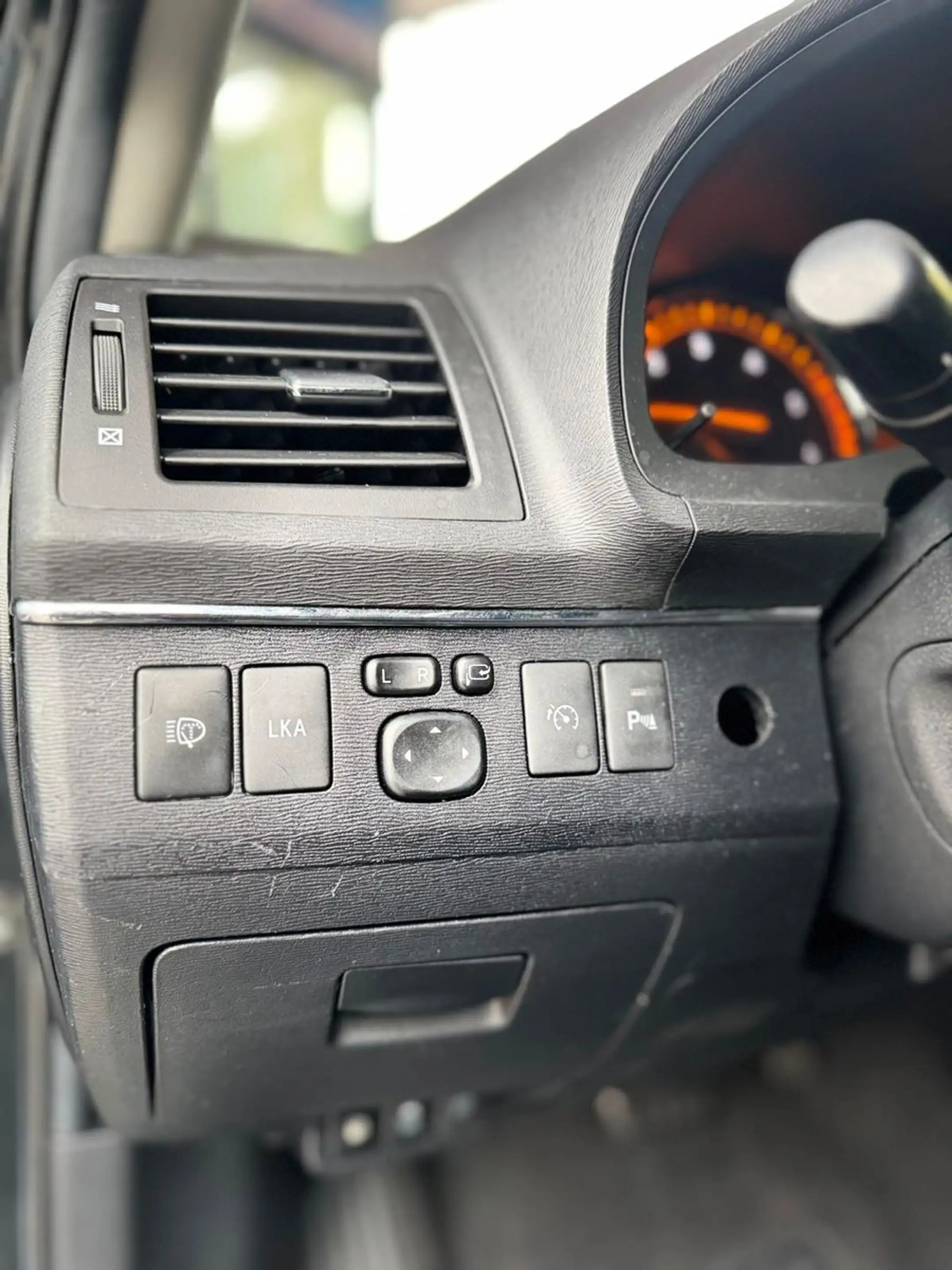 Toyota Avensis Kombi TEC-Edition — photo 14